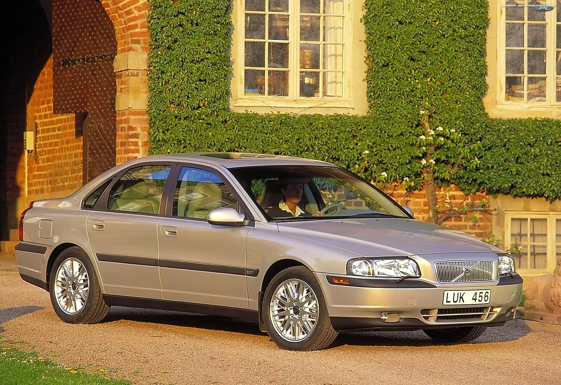 Volvo S-80, Limuzyna