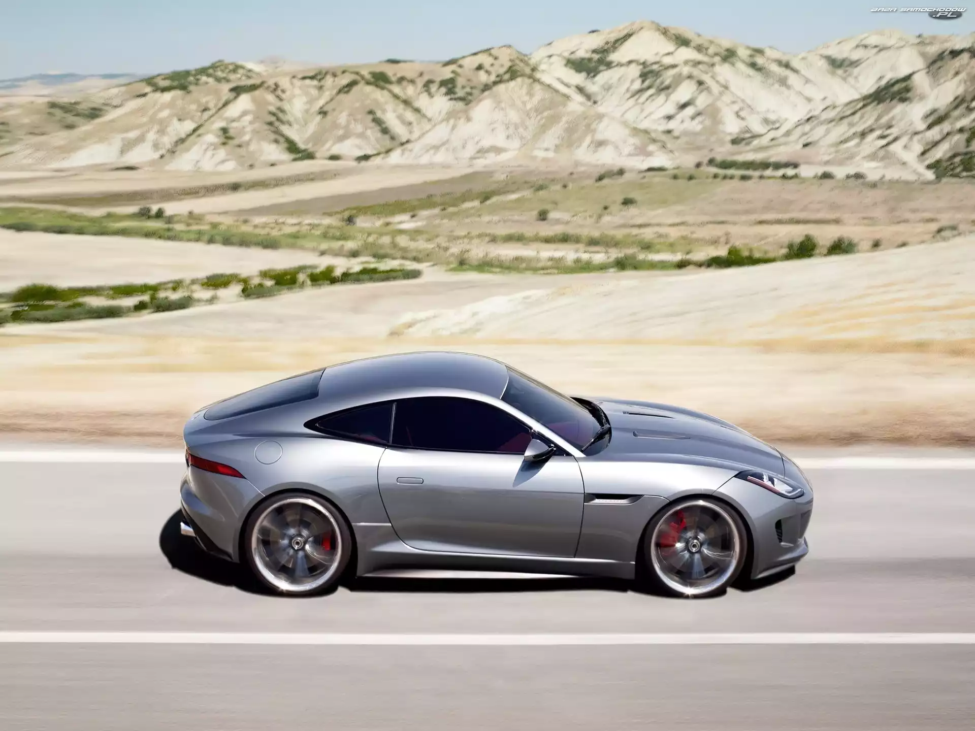 Linia, Jaguar C-X16, Sportowa