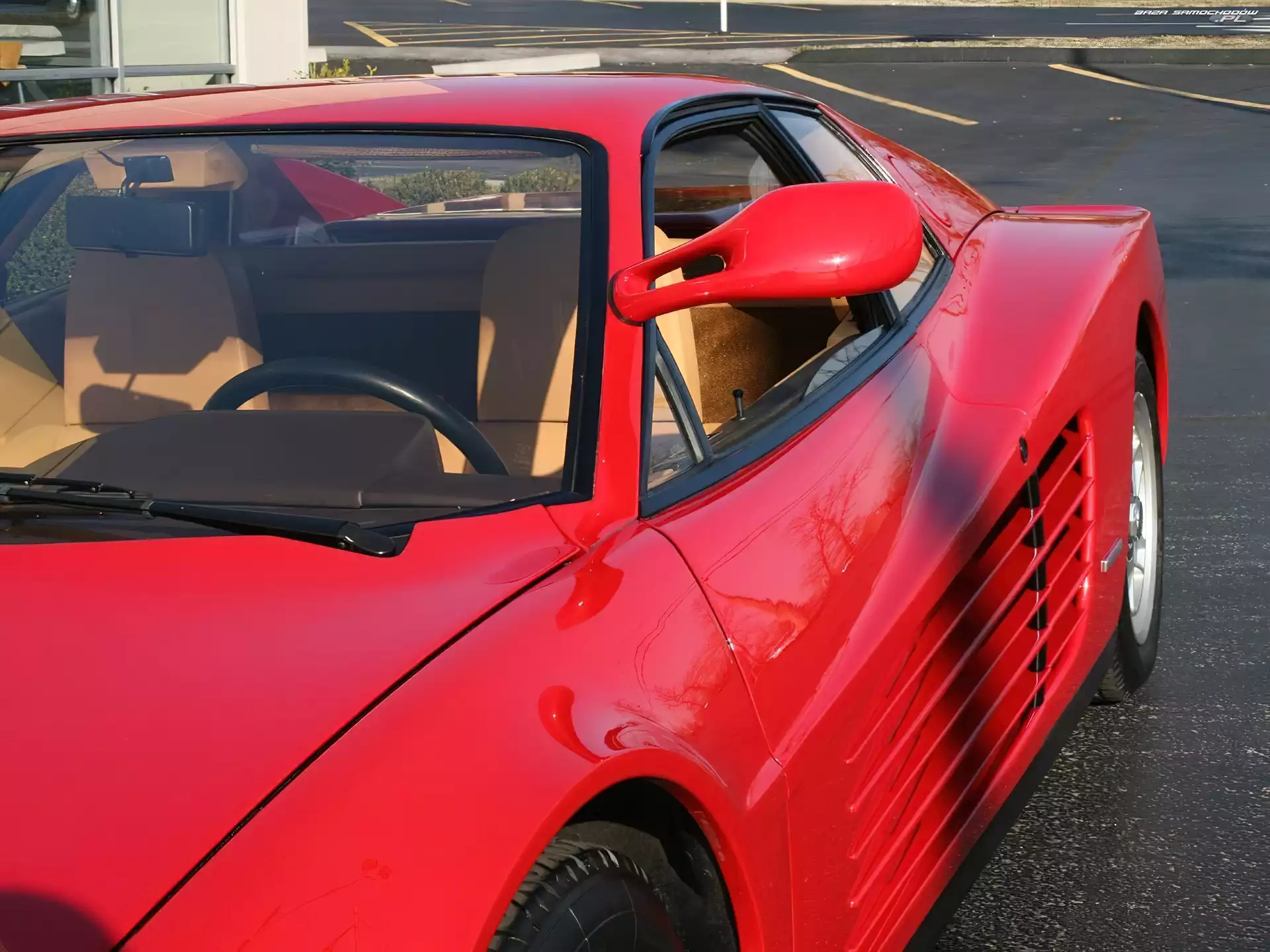 Lusterko, Bok, Ferrari Testarossa