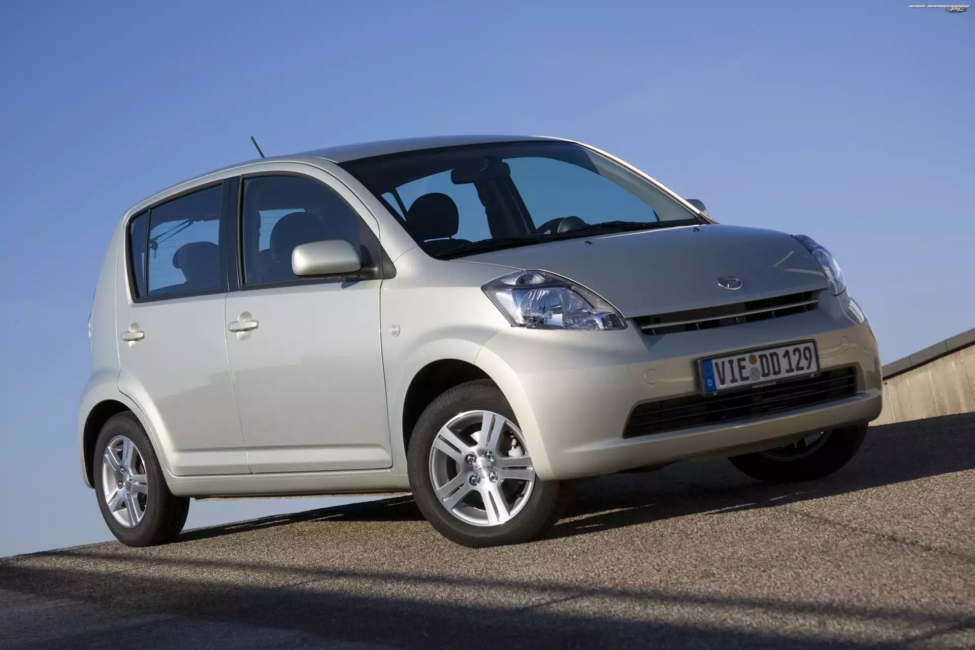 Maska, Srebrny, Daihatsu Sirion