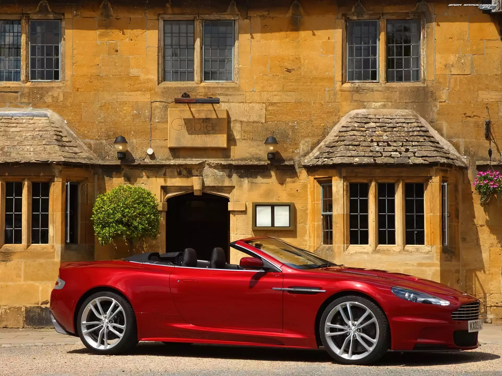Maska, Aston Martin DBS, Długa