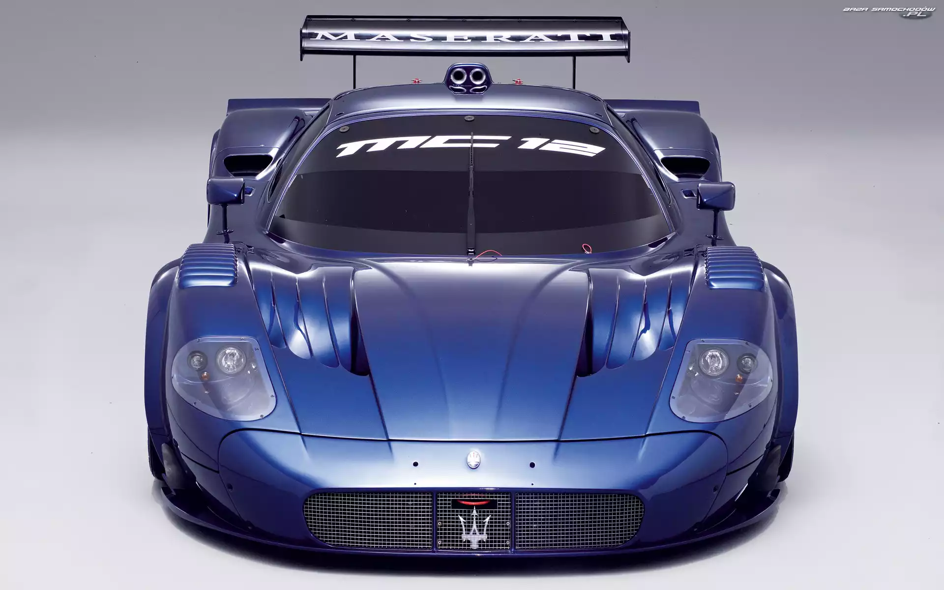 Maska, Maserati MC12, Reflektory