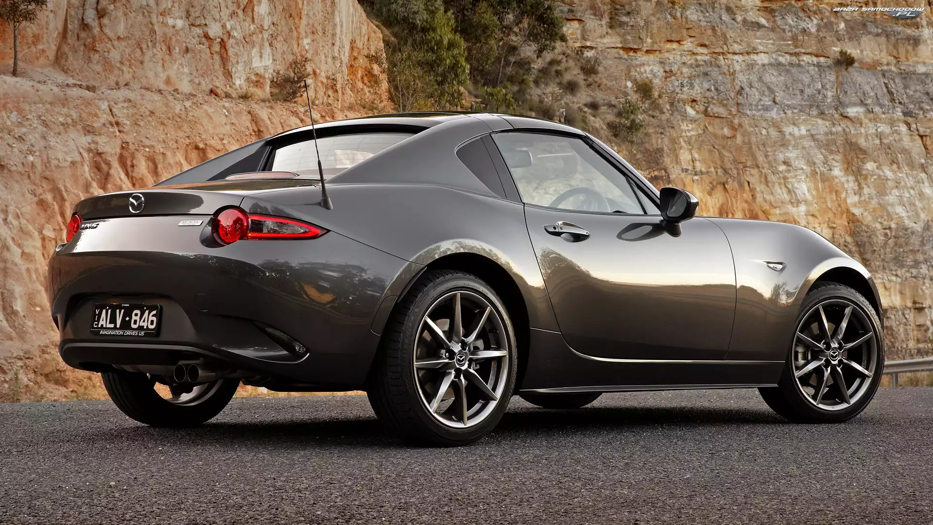 Mazda MX-5 RF, Bok