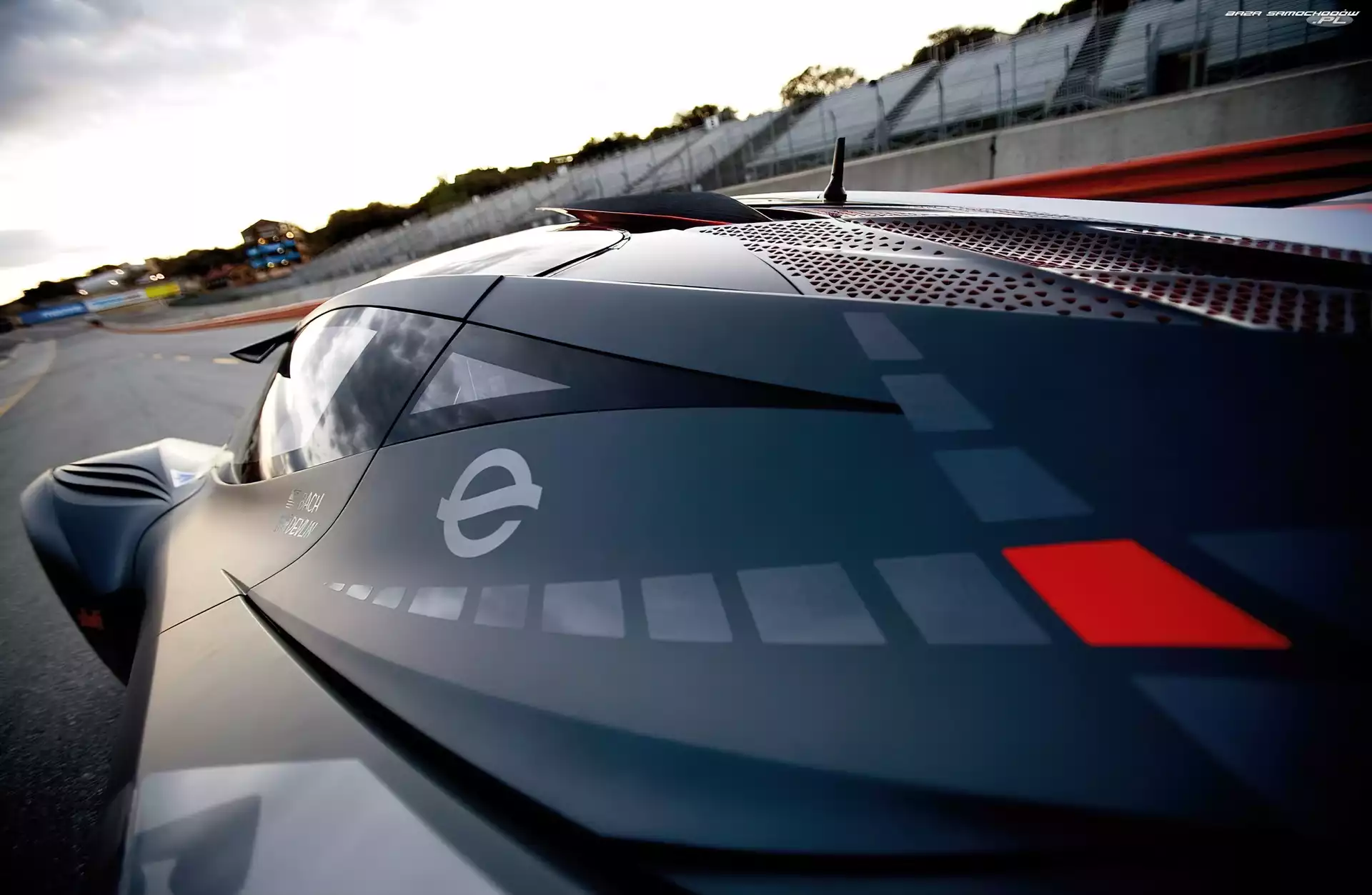 Mazda Furai, Wloty, Powietrza
