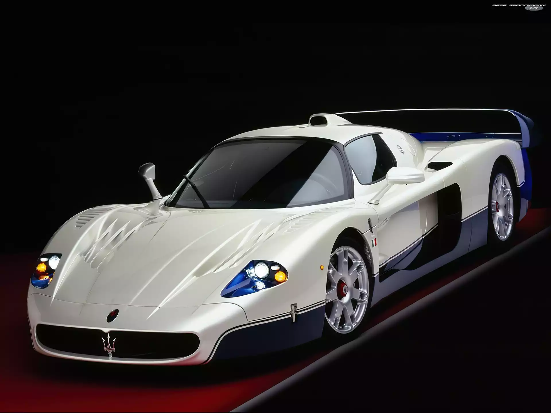 Katalog, Maserati MC12