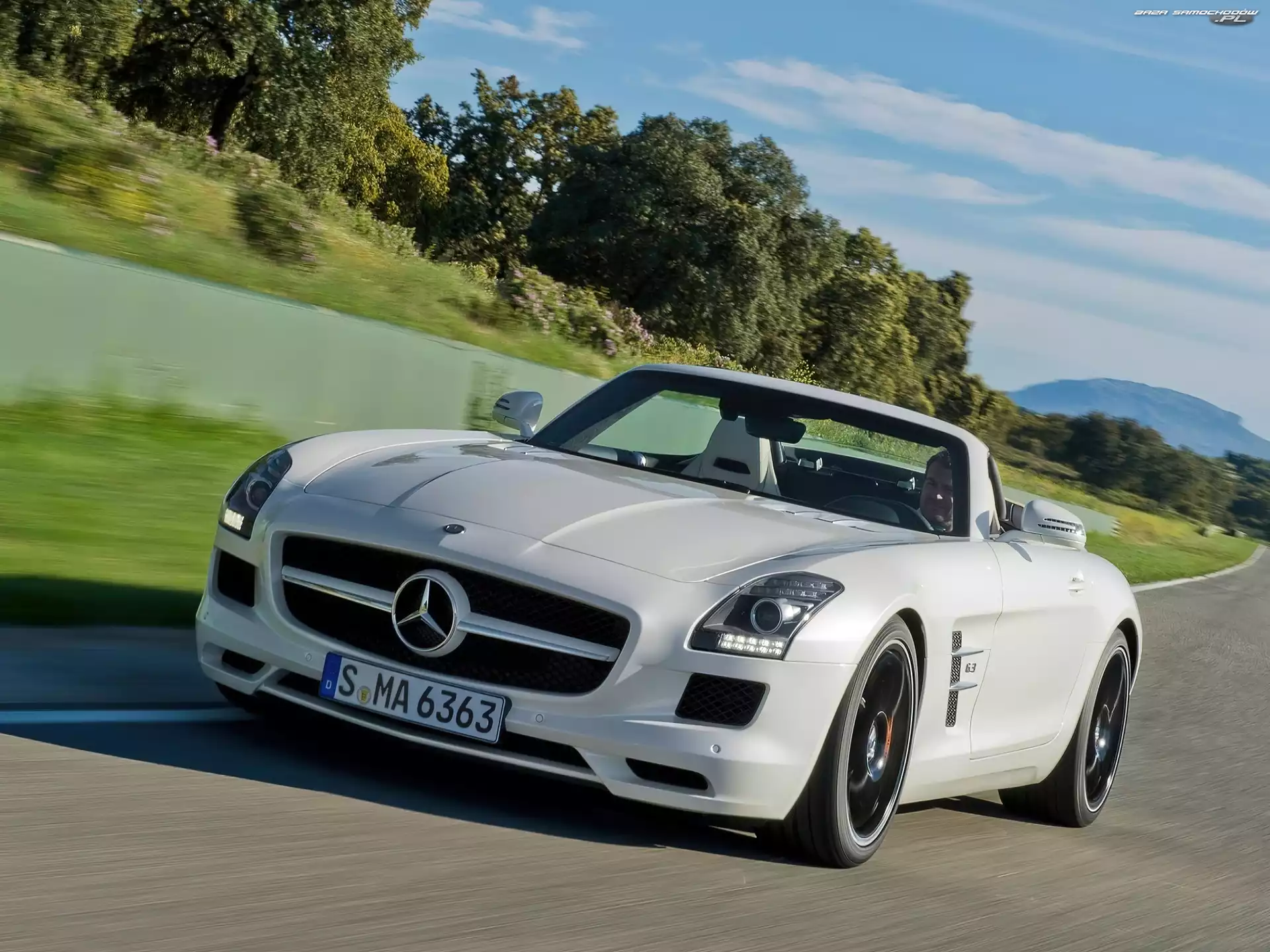 Reflektory, Mercedes-Benz SLS AMG