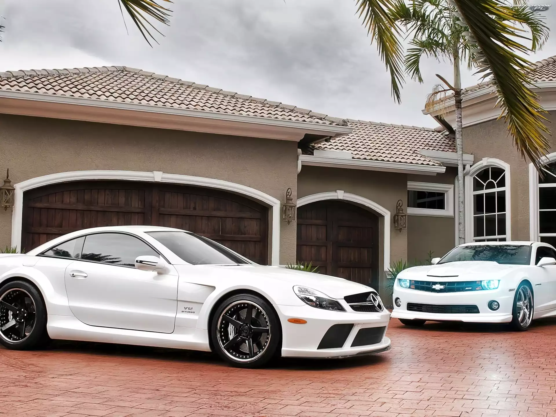 Mercedes, Garaże, Chevrolet Camaro, Dom