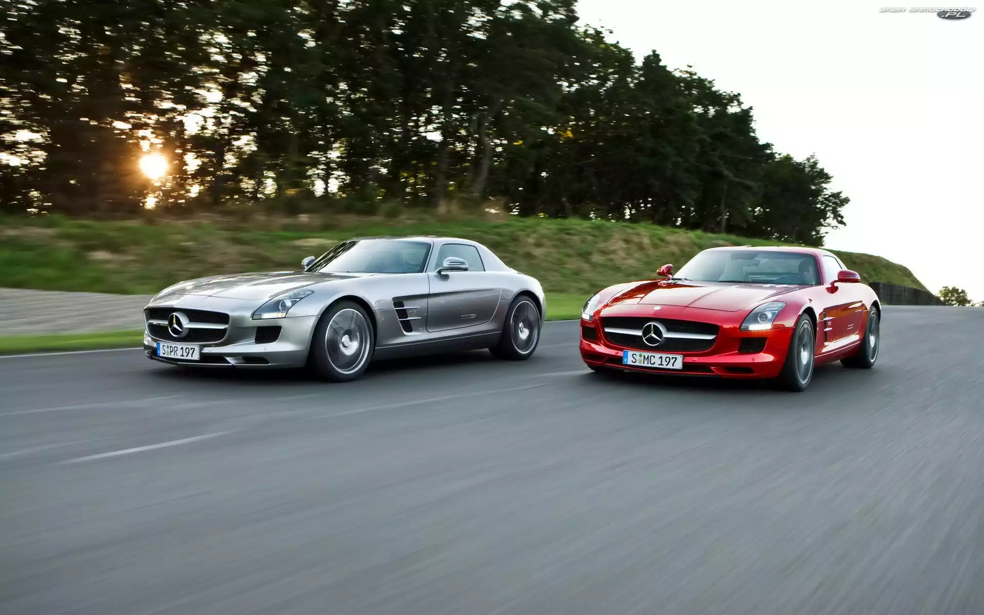 Dwa, Mercedesy SLS