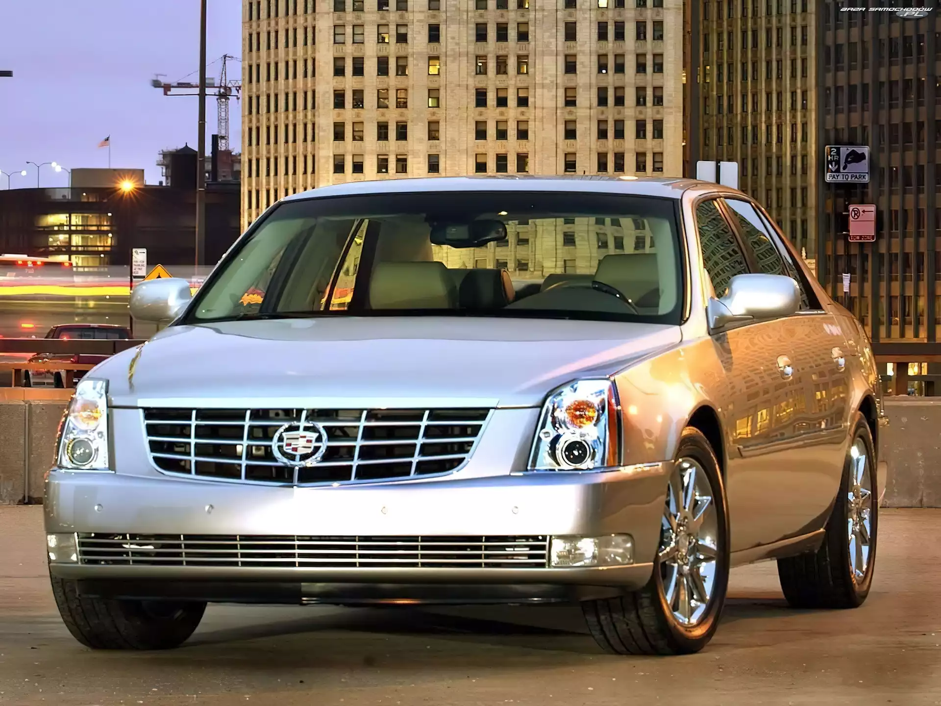 Miasto, Przód, Cadillac DTS