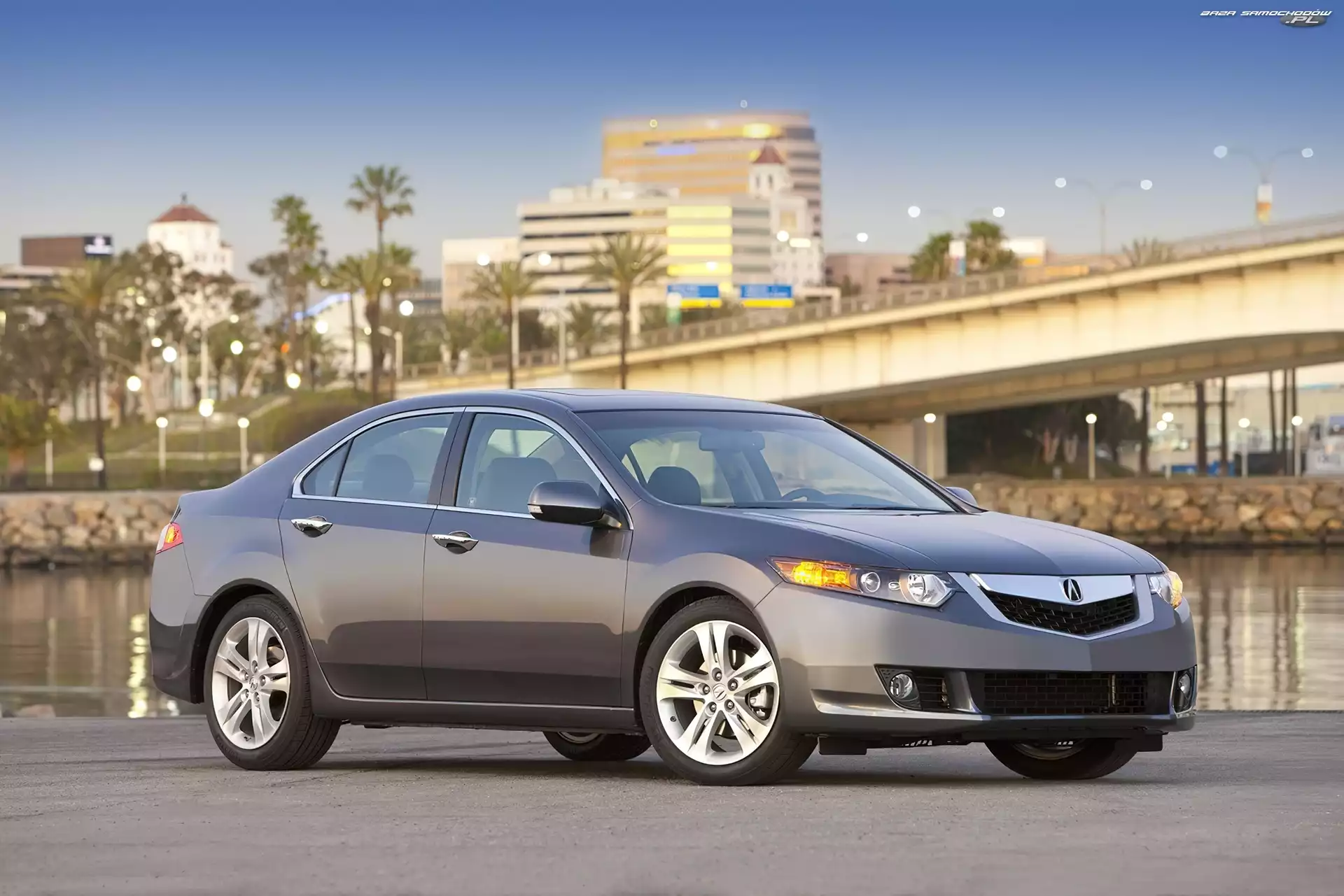 Miasto, Acura TSX, Prezentacja