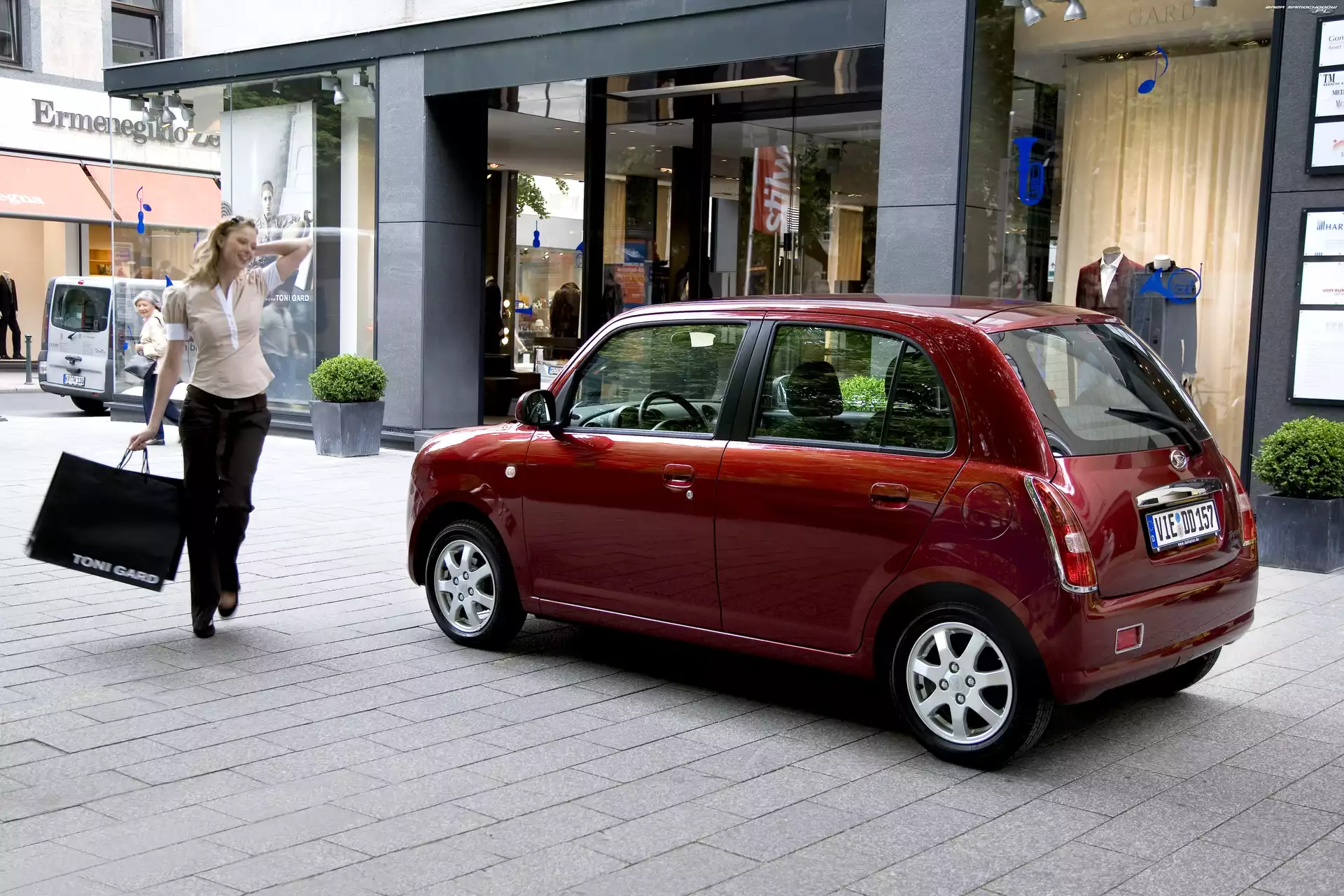 Modelka, Daihatsu Trevis, Reklama