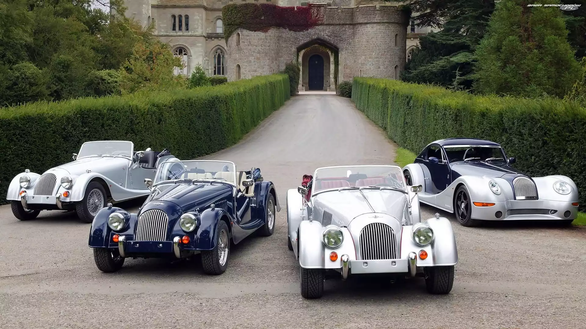 Morgan Roadster, Cztery, Samochody