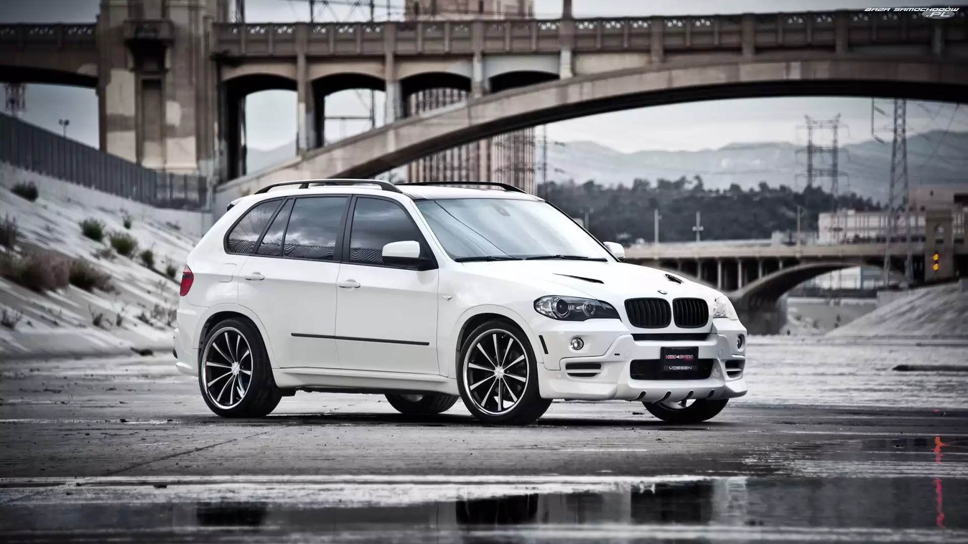 Most, Białe, BMW X5 E70