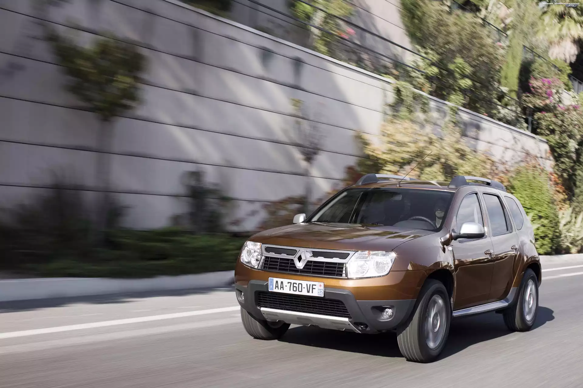 Mur, Dacia Duster, Francja