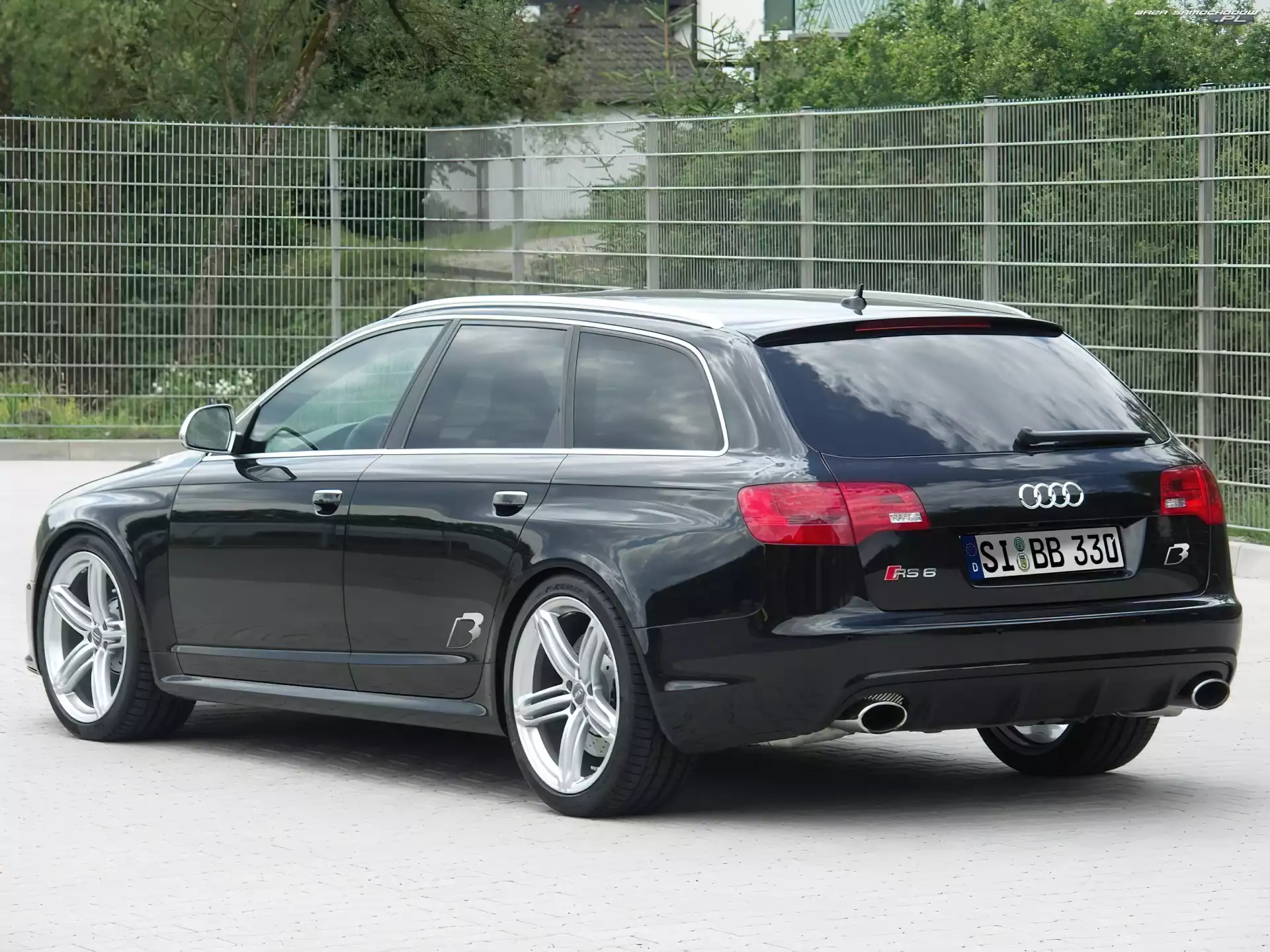 Nadkola, Audi RS6, Poszerzone