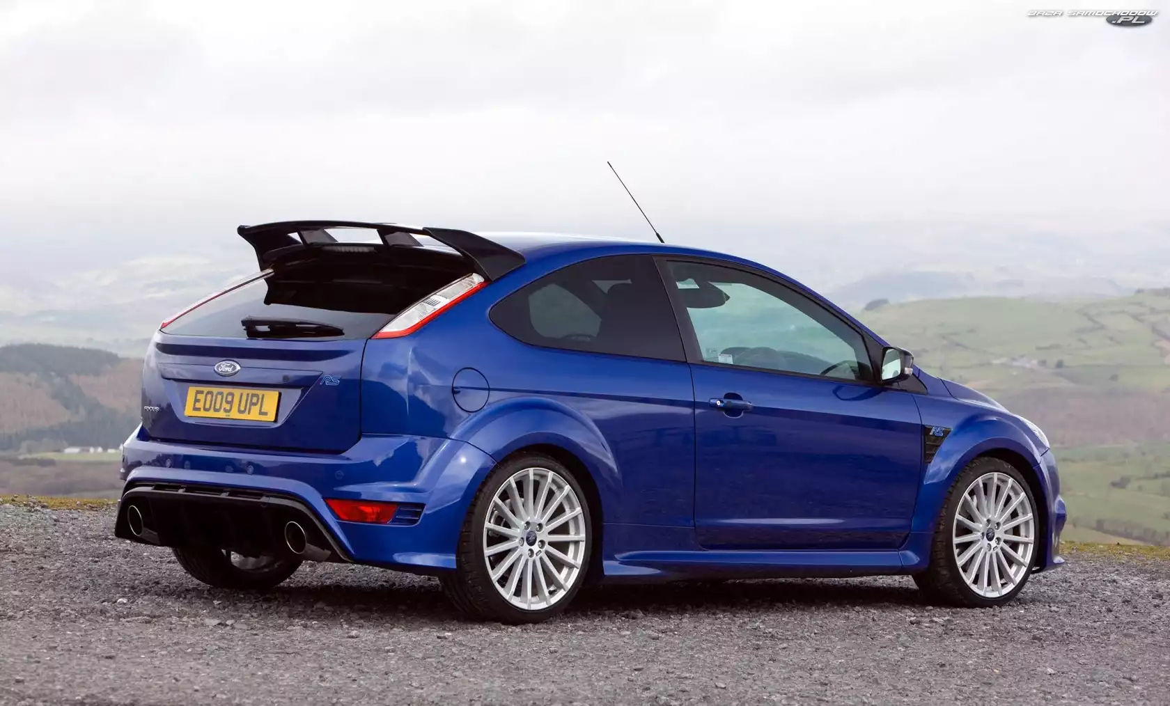 Niebieski, Ford Focus RS