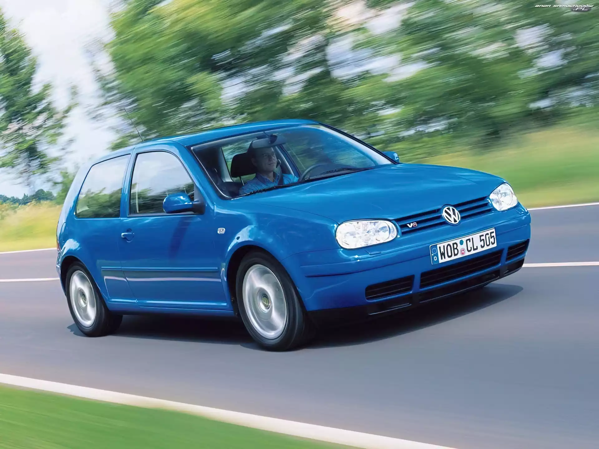 r32, Niebieski