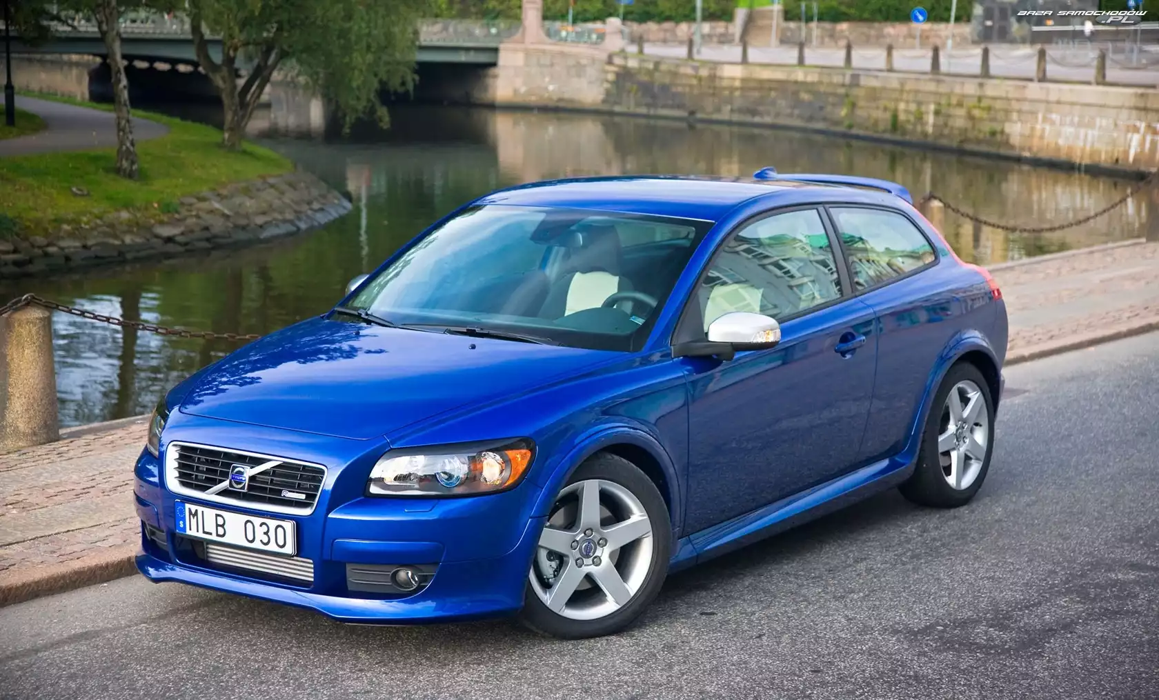 Niebieskie, Volvo C 30 R