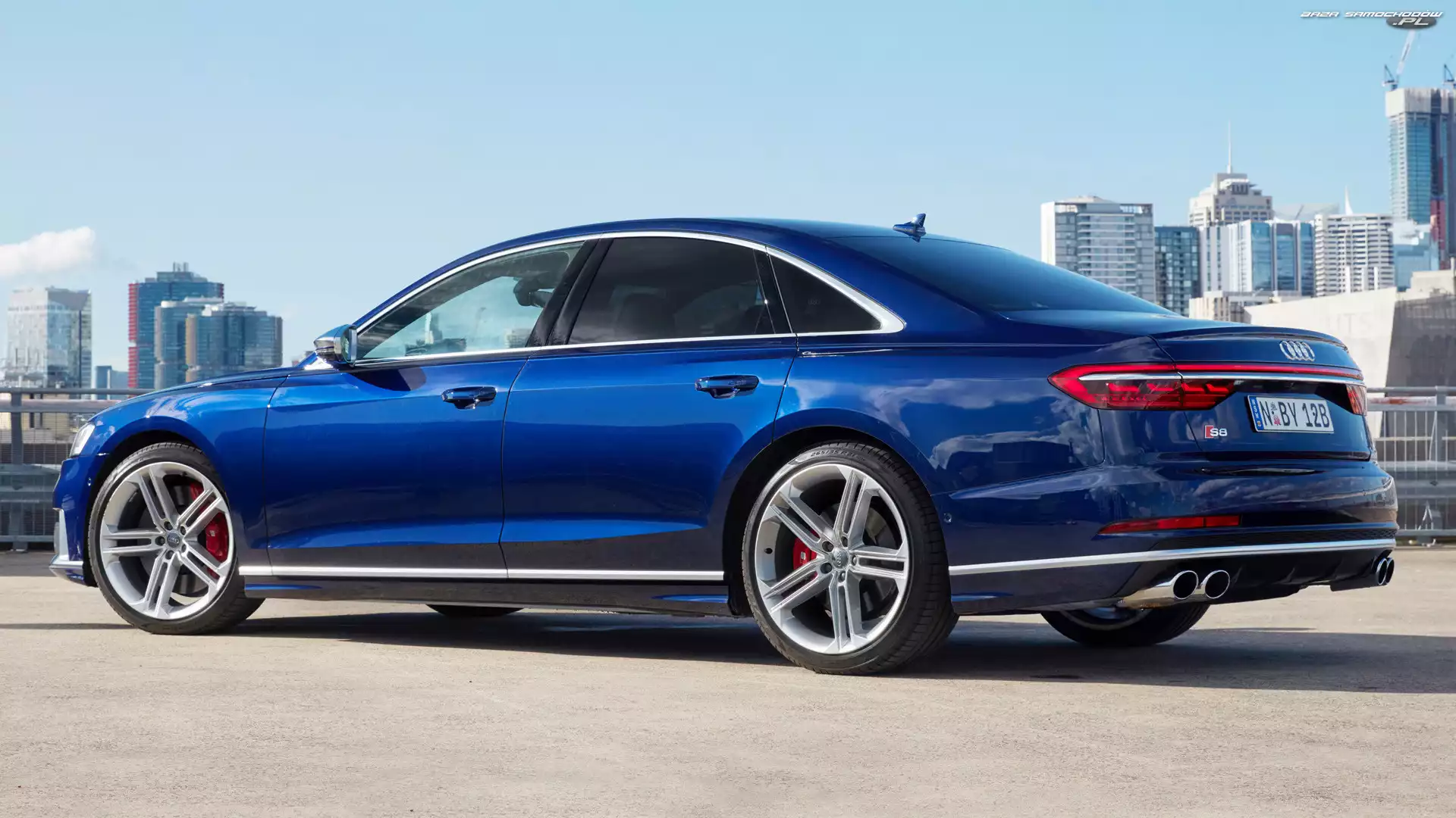 Niebieskie, Audi S8