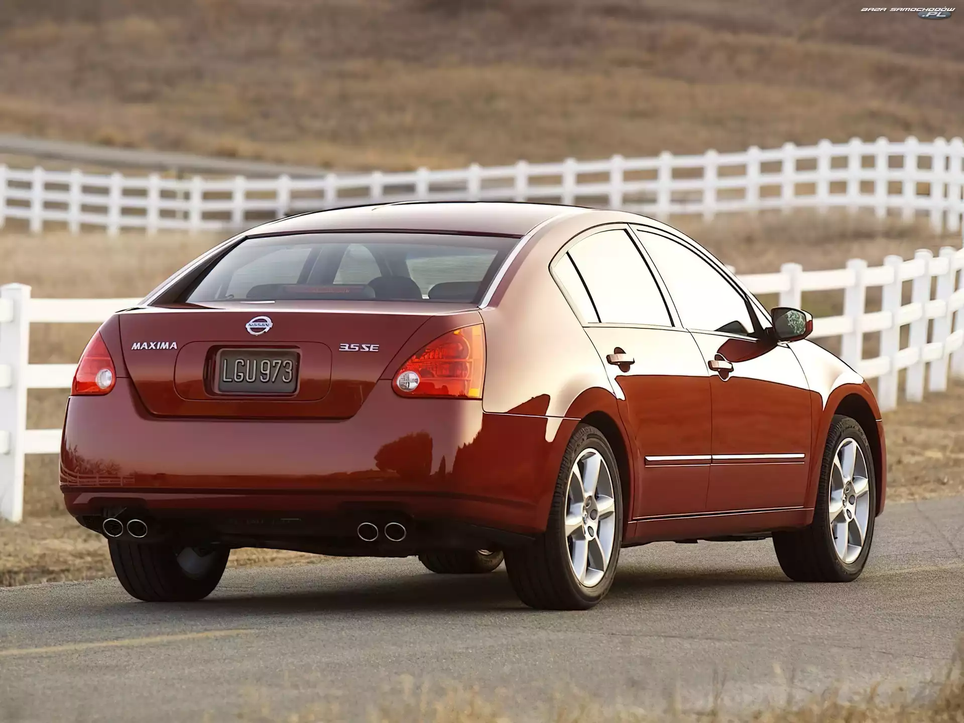 35 SE, Nissan Maxima