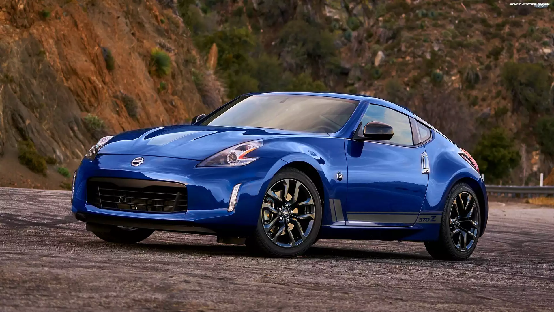 Niebieski, Nissan 370Z