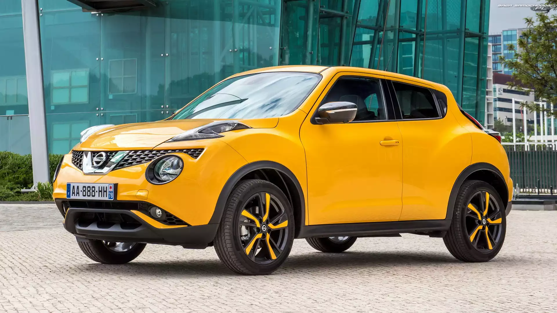Żółty, Nissan Juke