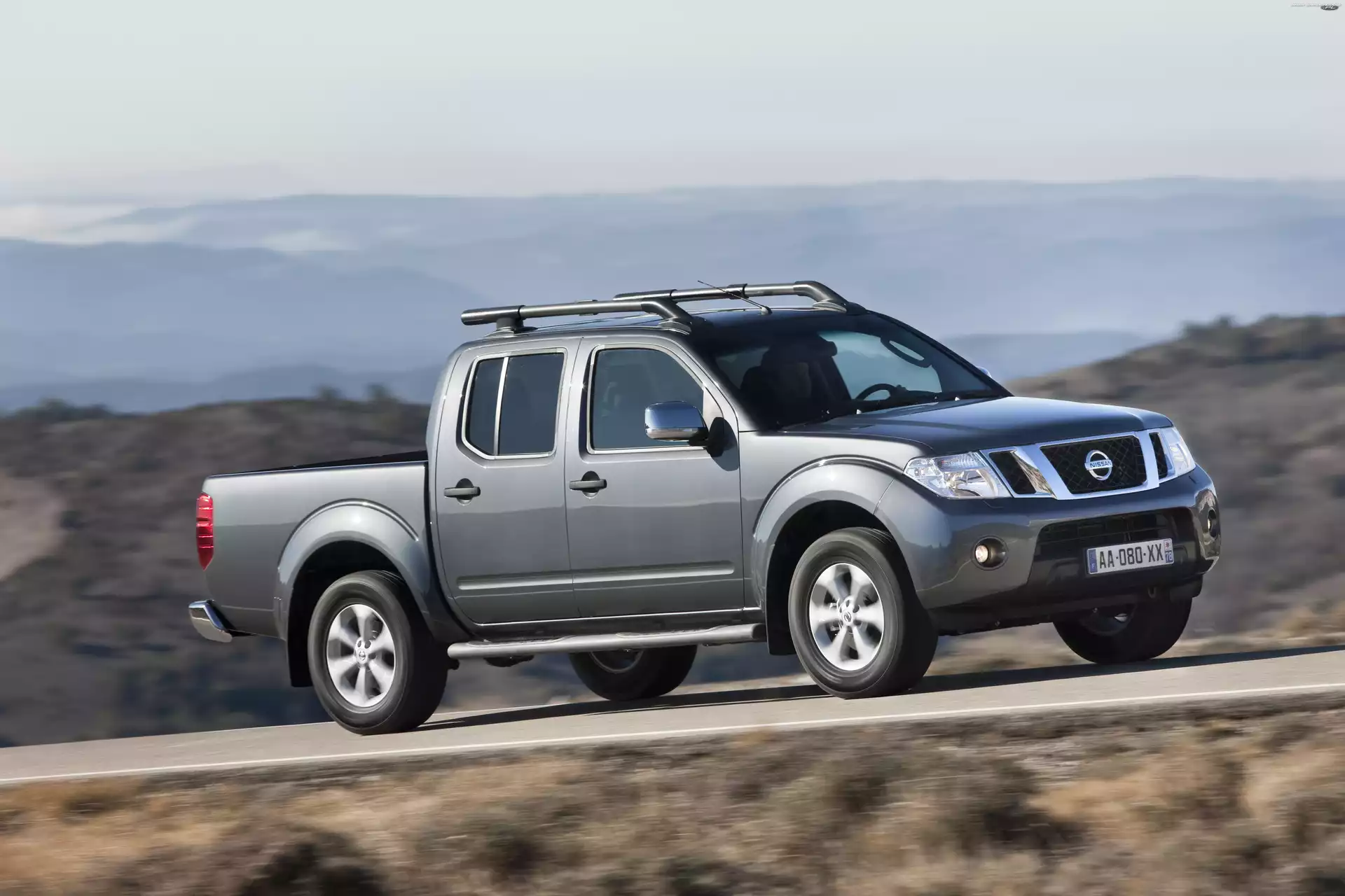 szary, Nissan Navara
