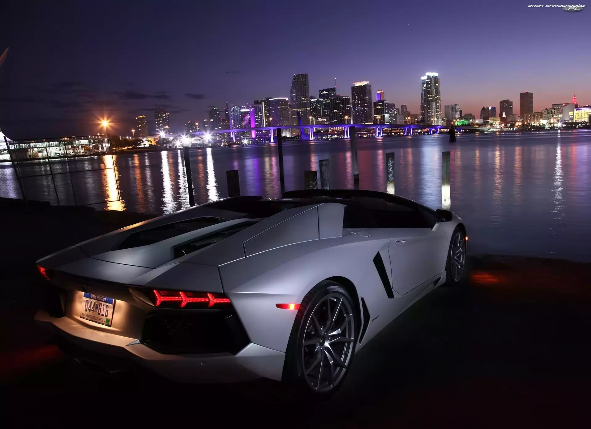 Noc, Lamborghini, Drapacze Chmur
