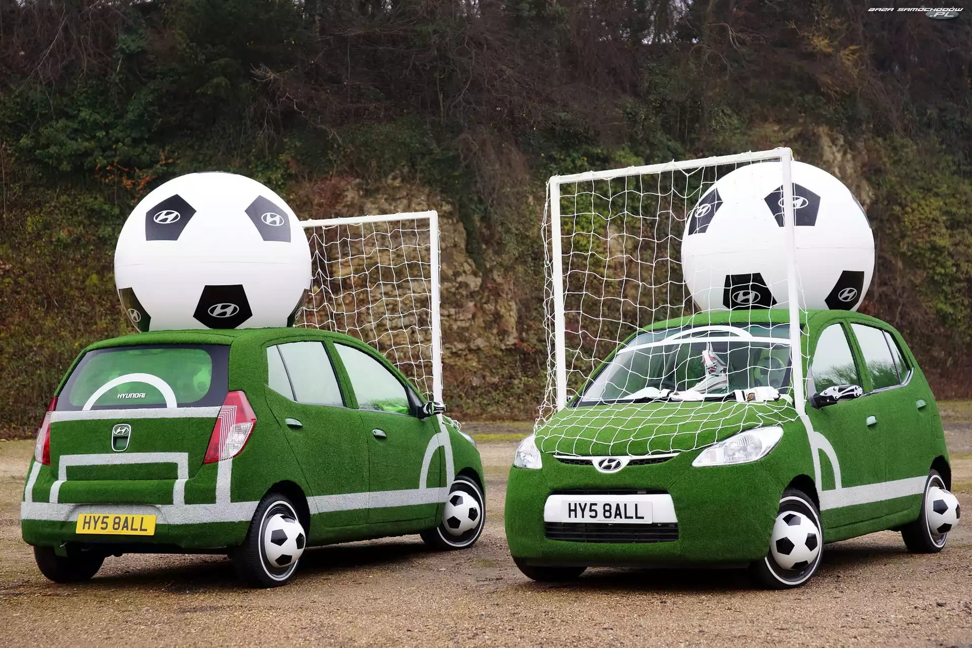 Nożna, Hyundai i10, Piłka