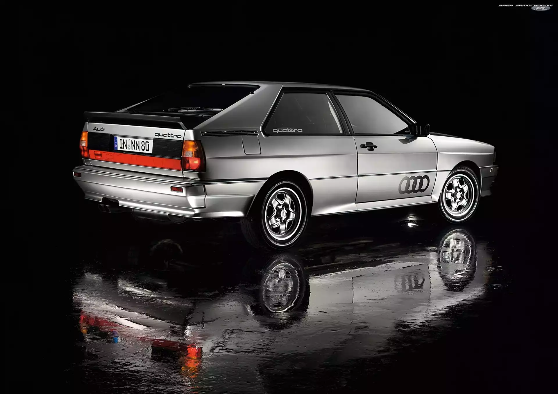 Audi GT/Quattro, Odbicie, Strona, Prawa