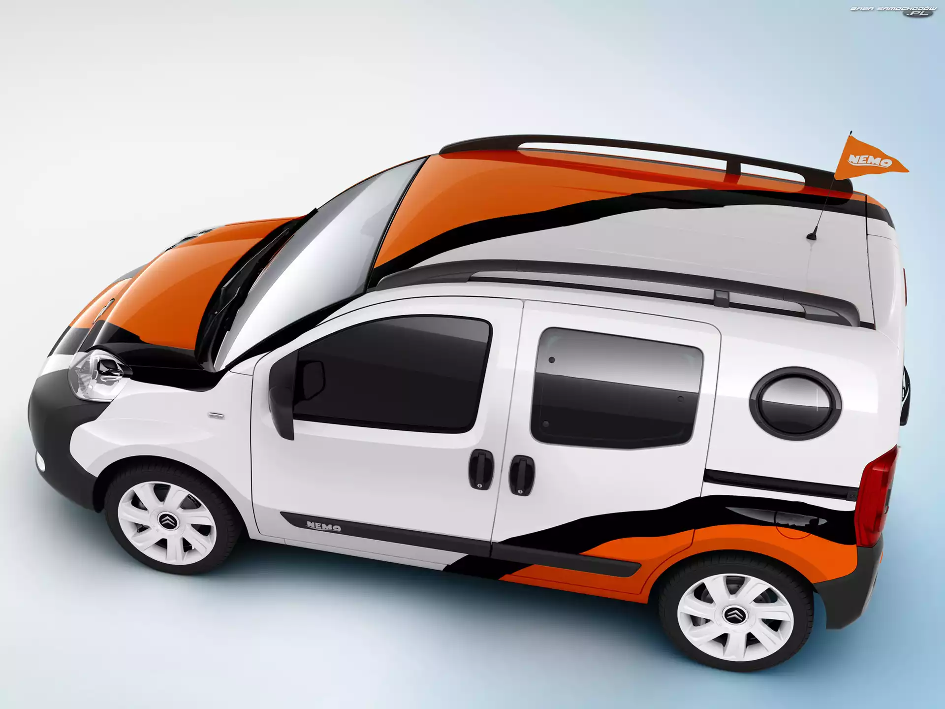 Okno, Citroen Nemo, Okrągłe