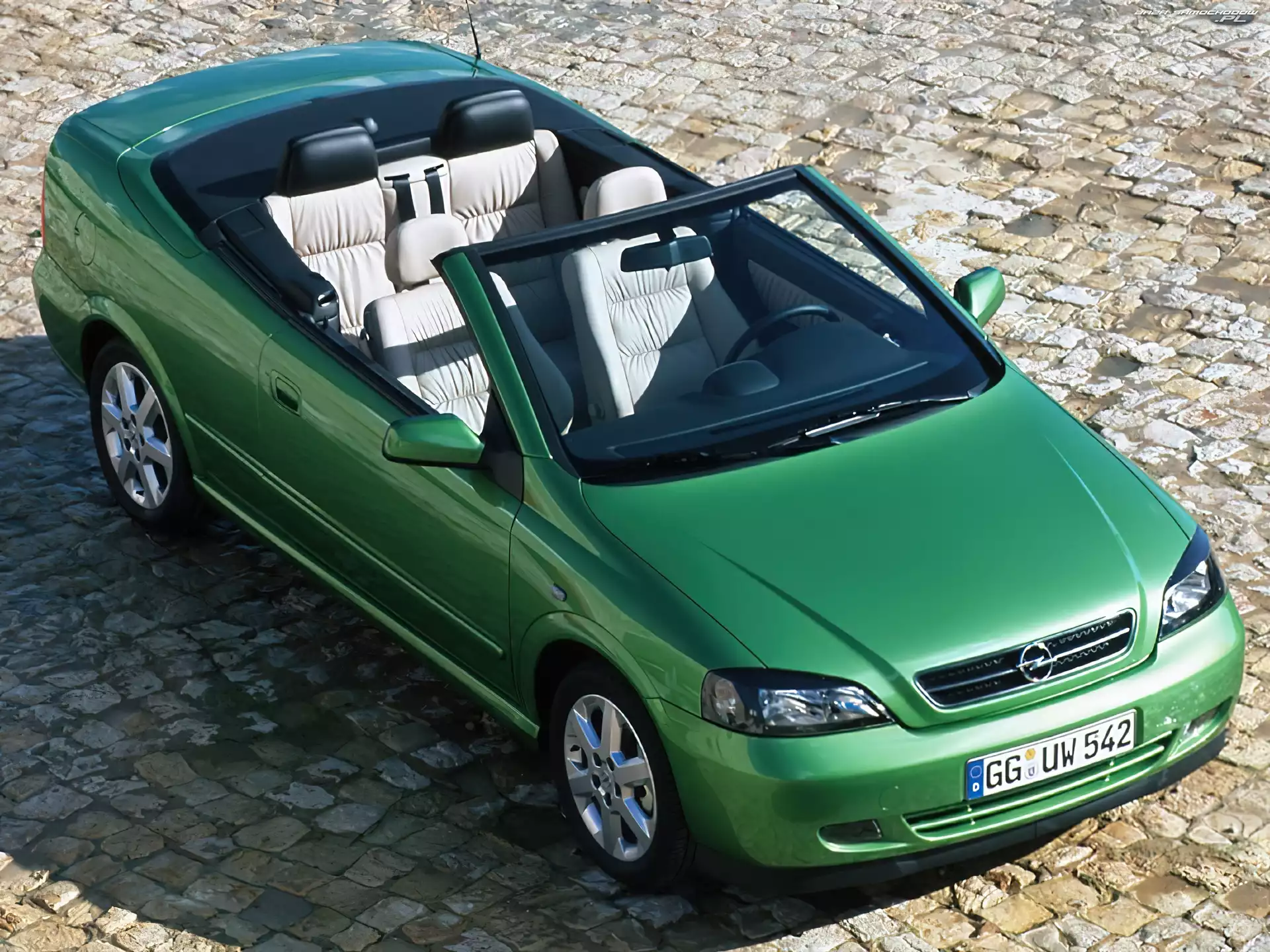 Cabrio, Opel Astra Bertone