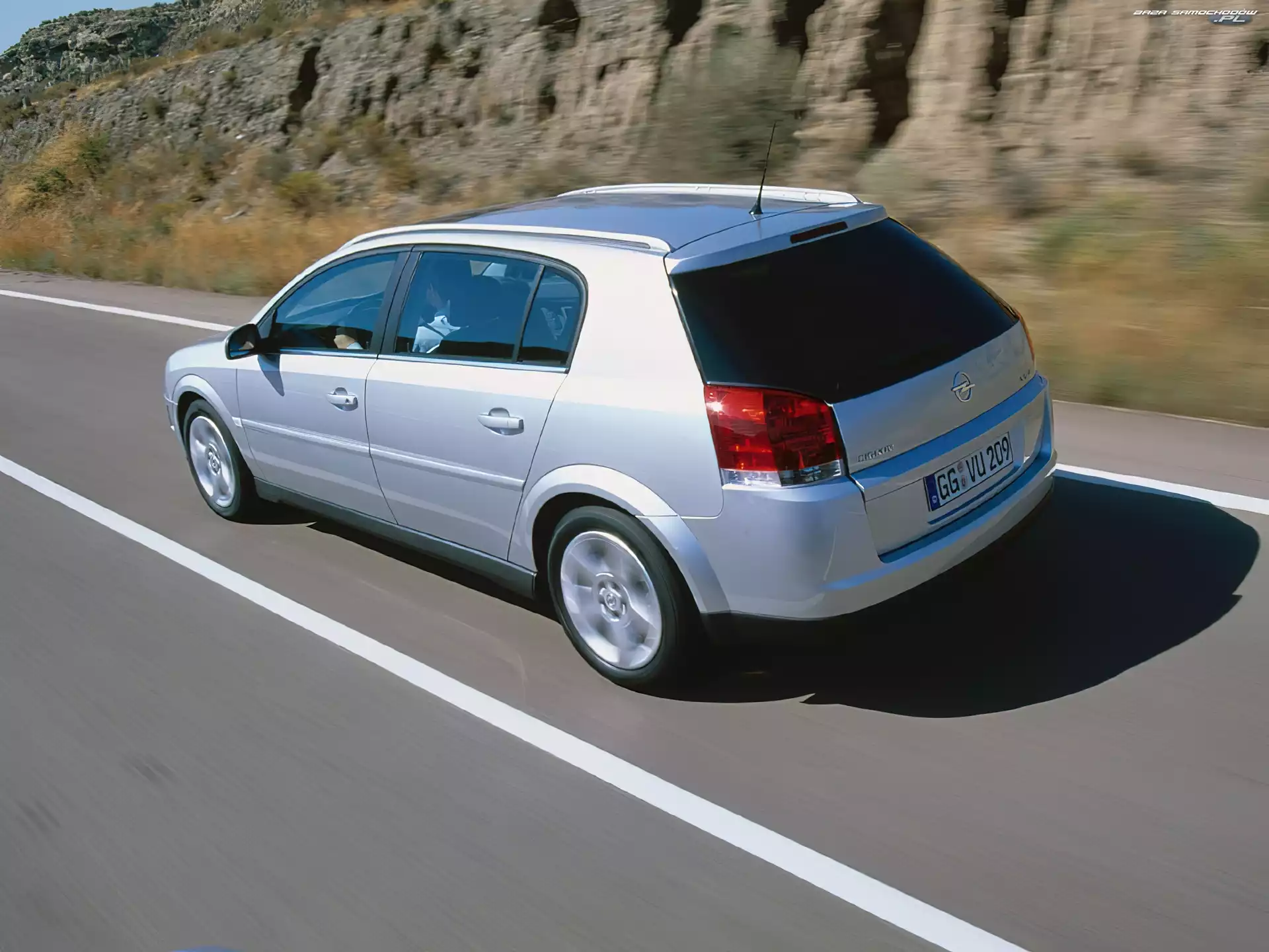 Srebrny Metalik, Opel Signum