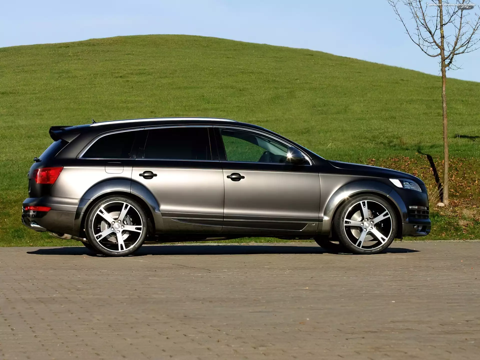 Opon, Audi Q7, Profil
