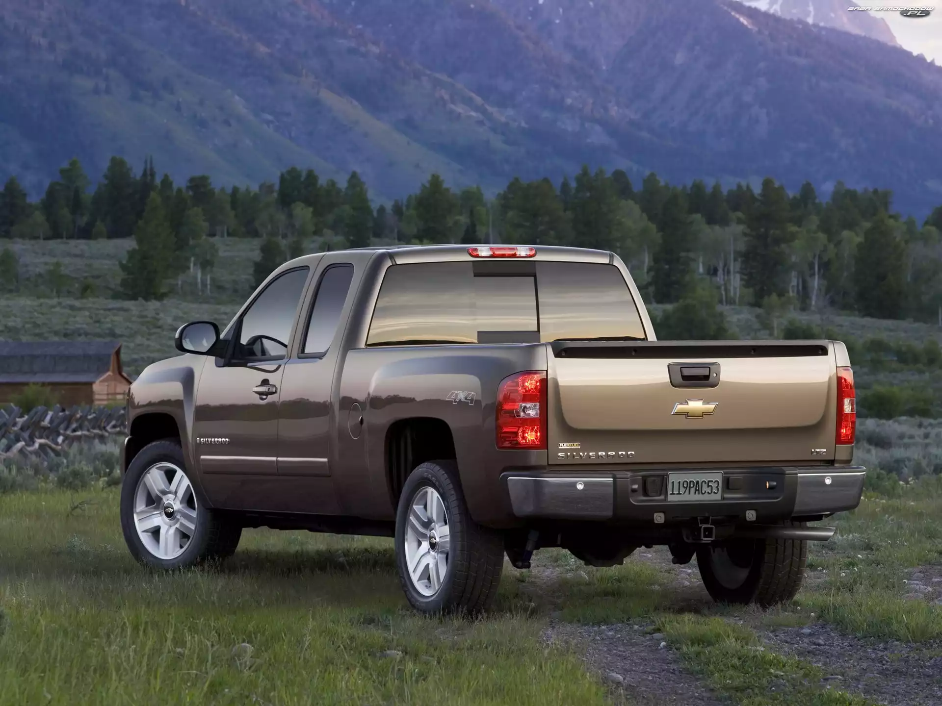 Paka, Użytkowy, Chevrolet Silverado