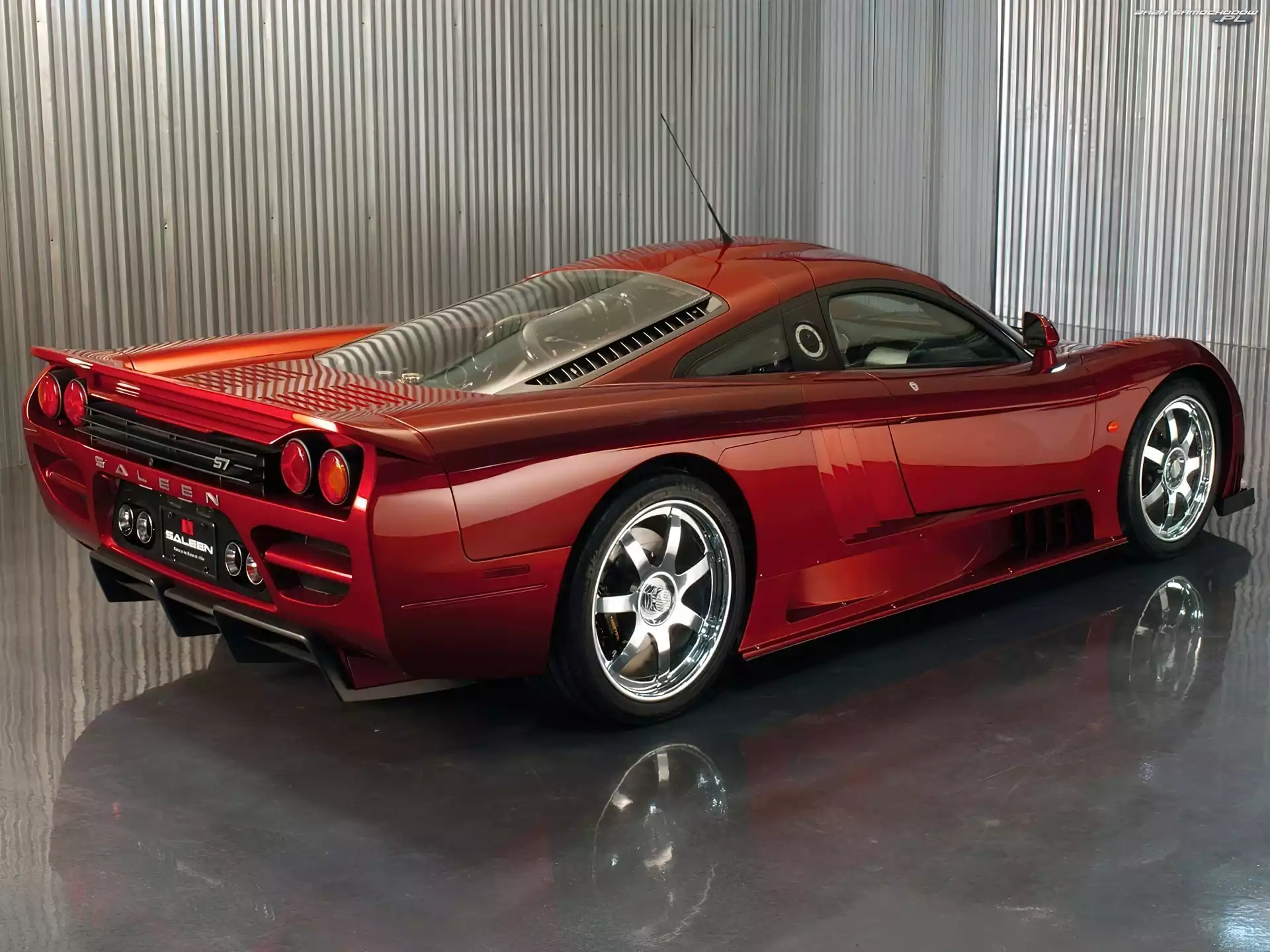Paliwa, Saleen S7, Wlew