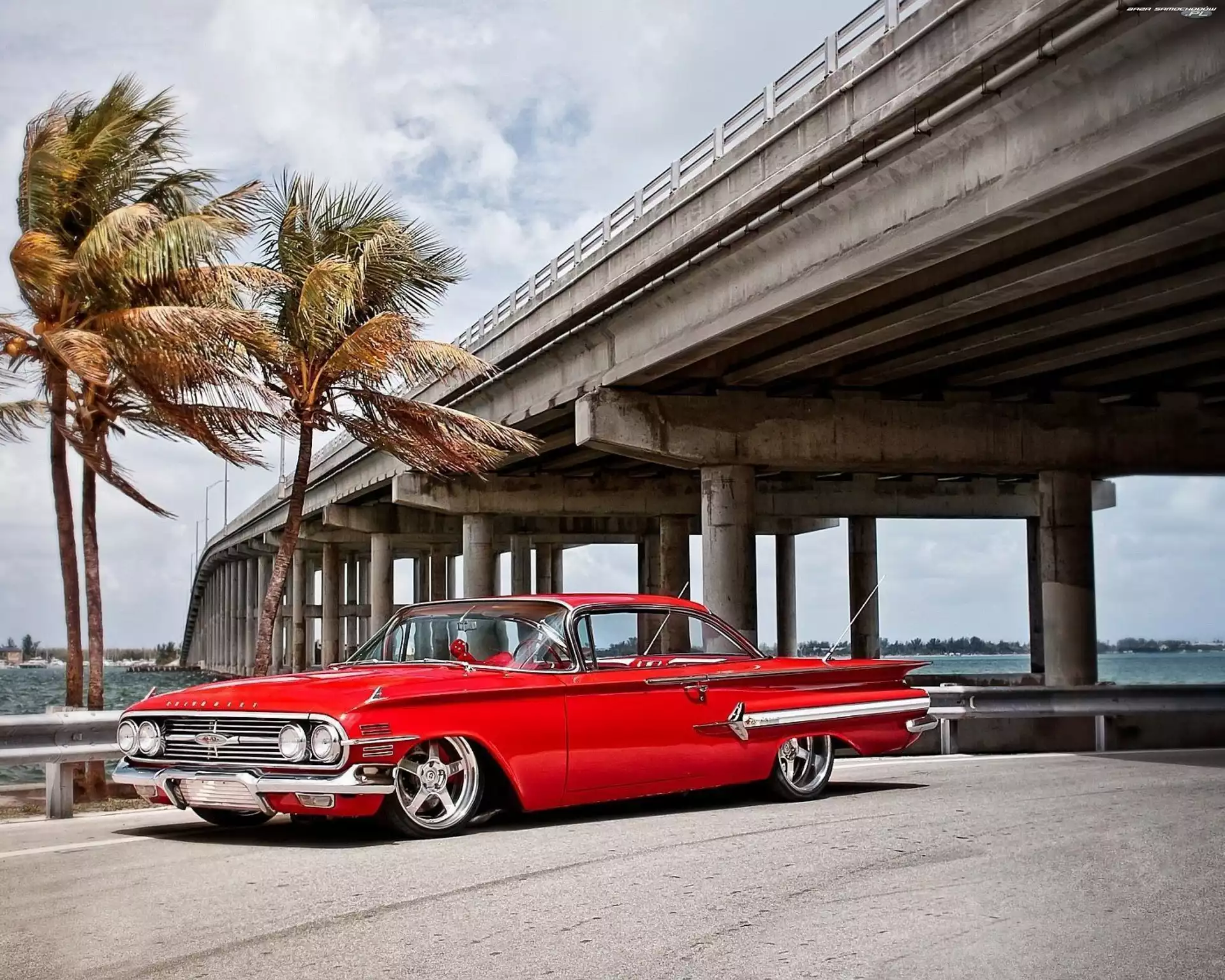 Palmy, Chevrolet Impala, Most