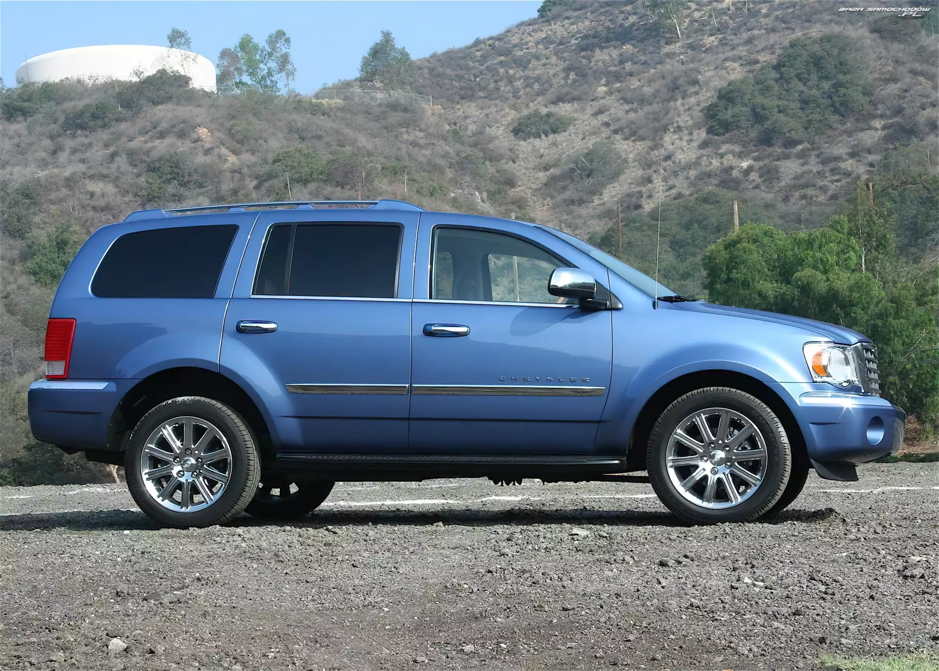 Pasażera, Chrysler Aspen, Strona