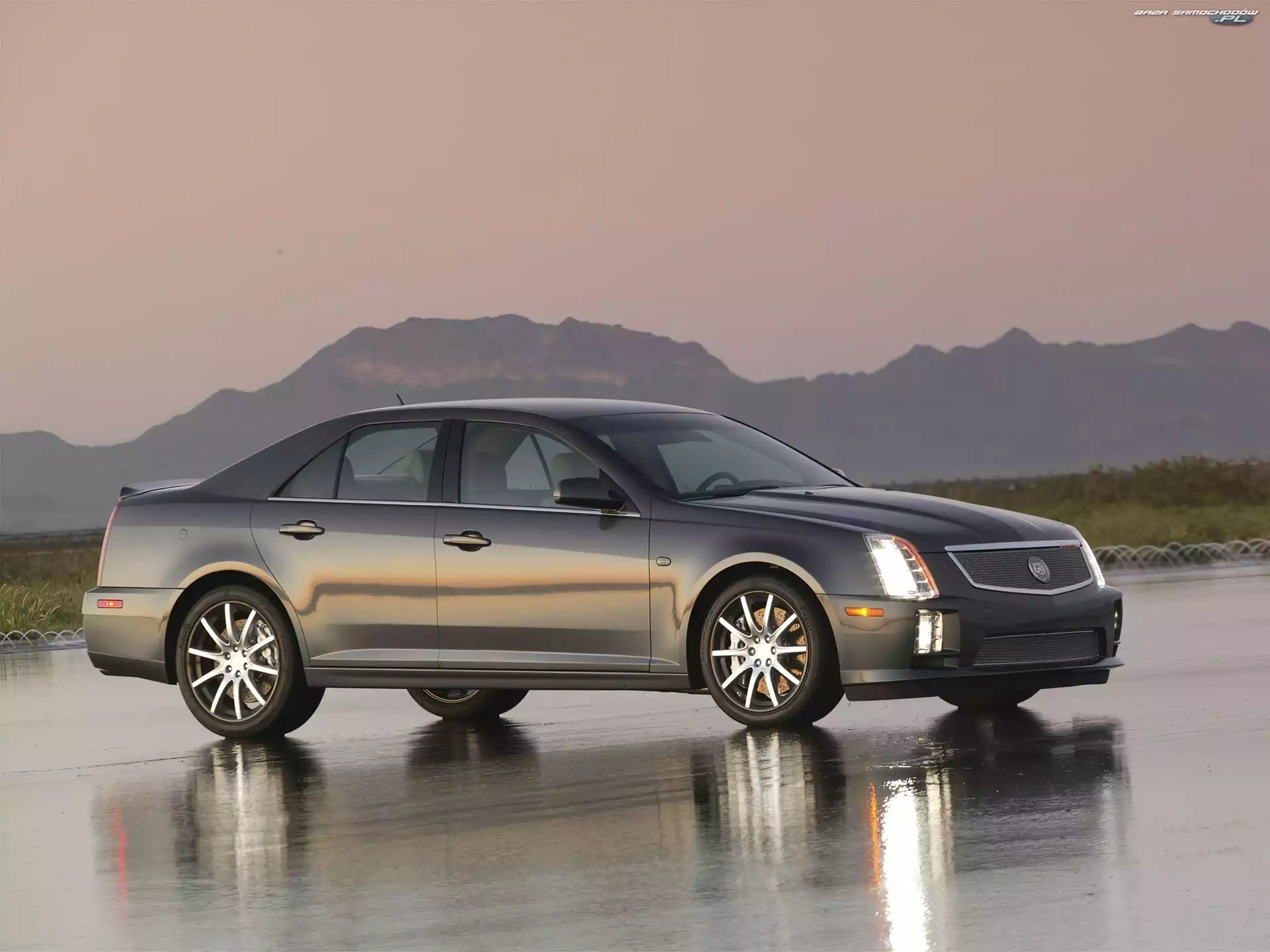 Pasażera, Cadillac STS, Strona