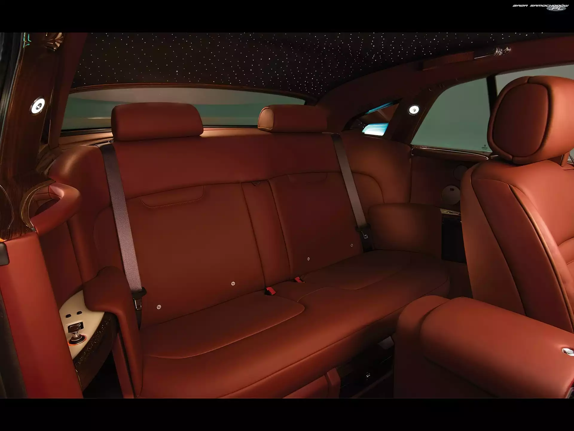 Pasażerska, Rolls-Royce Phantom Coupe, Przestrzeń