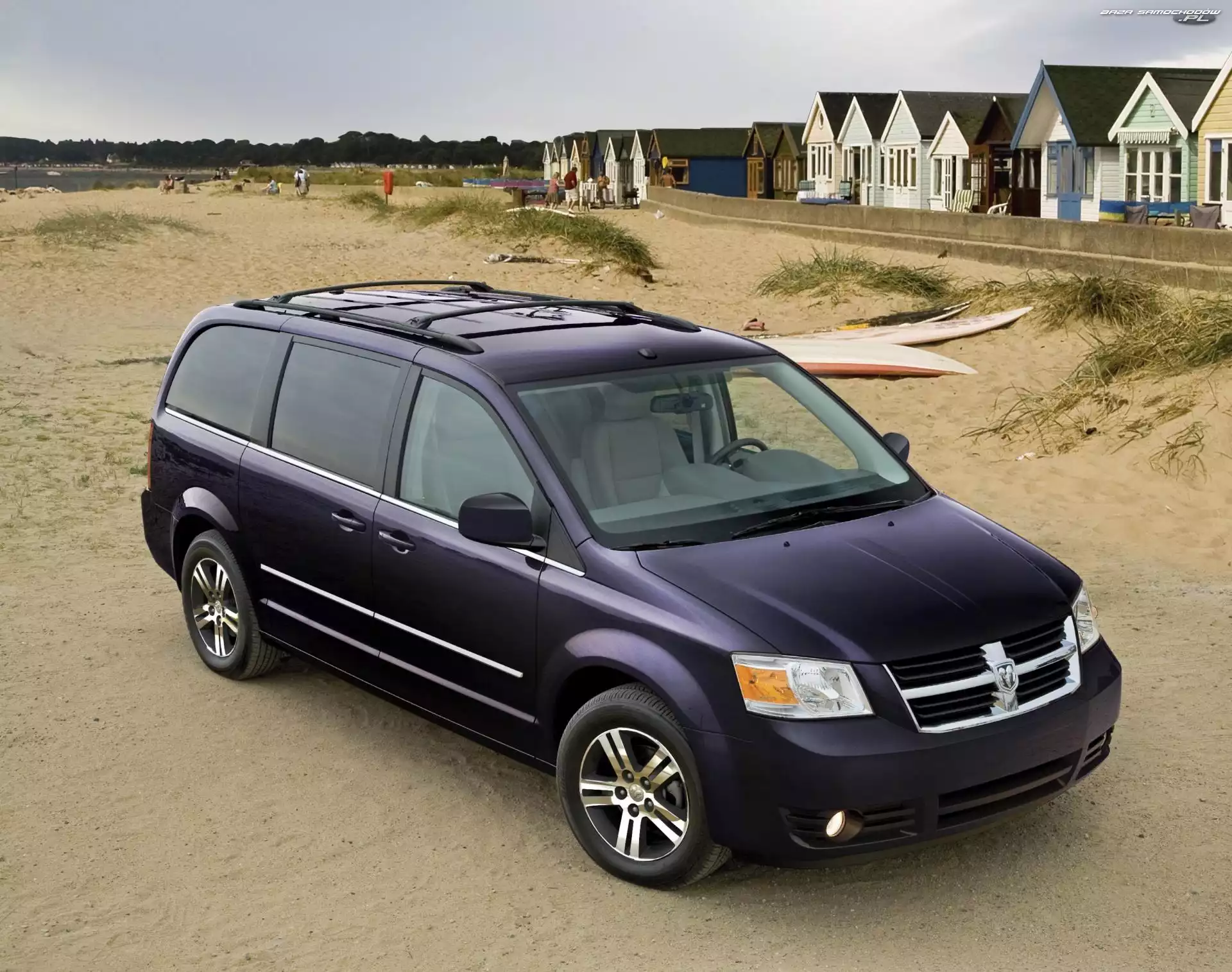 Plaża, Dodge Caravan, Domki