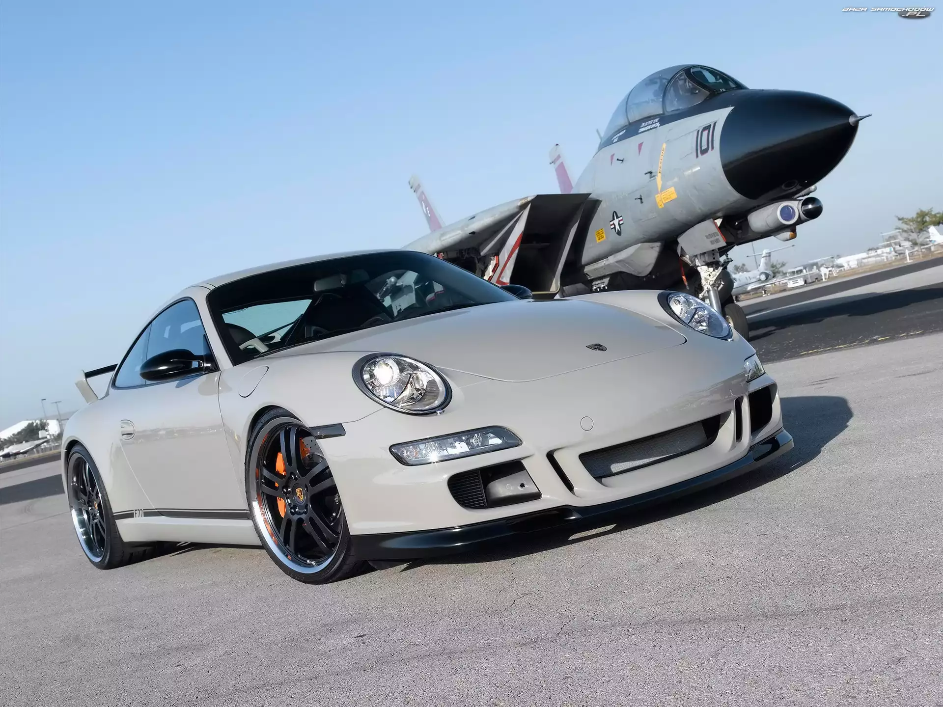 Porche 911 GT2, Myśliwiec, F-15
