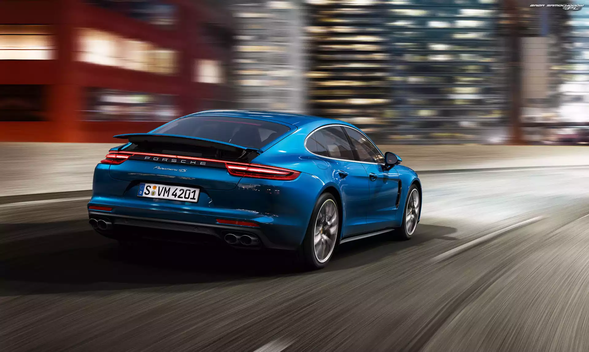 Porsche Panamera 4S, 2017