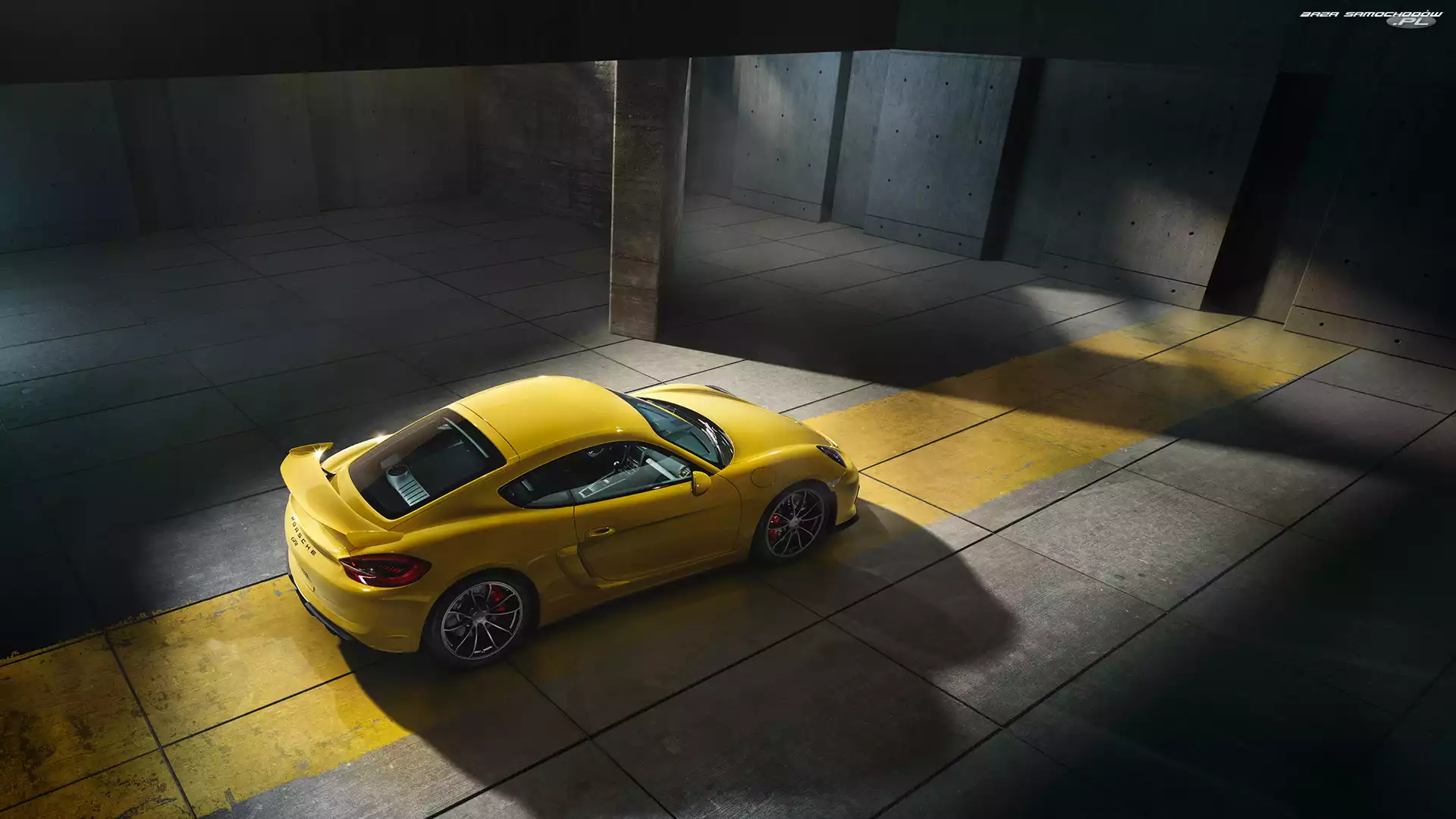 Porsche Cayman GT4, Żółte