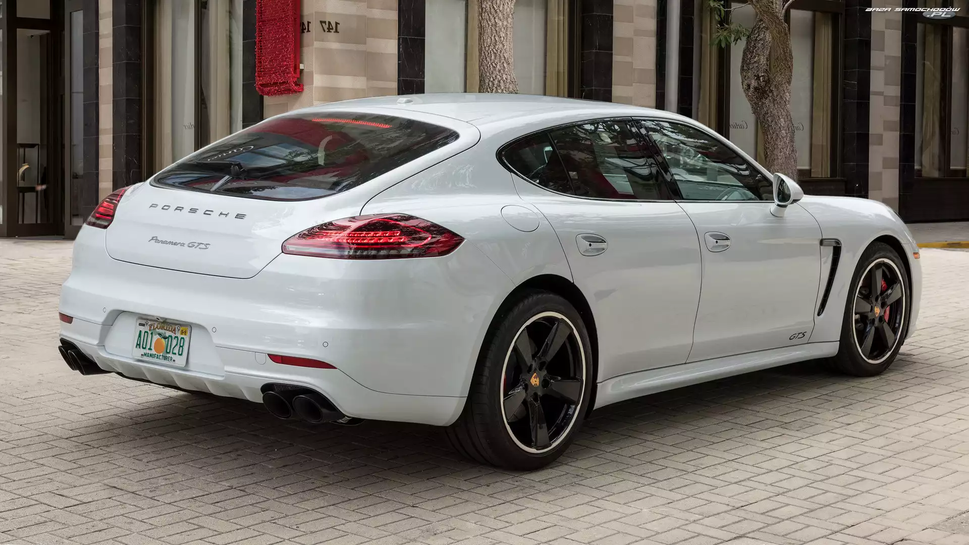 Porsche Panamera GTS, Tył