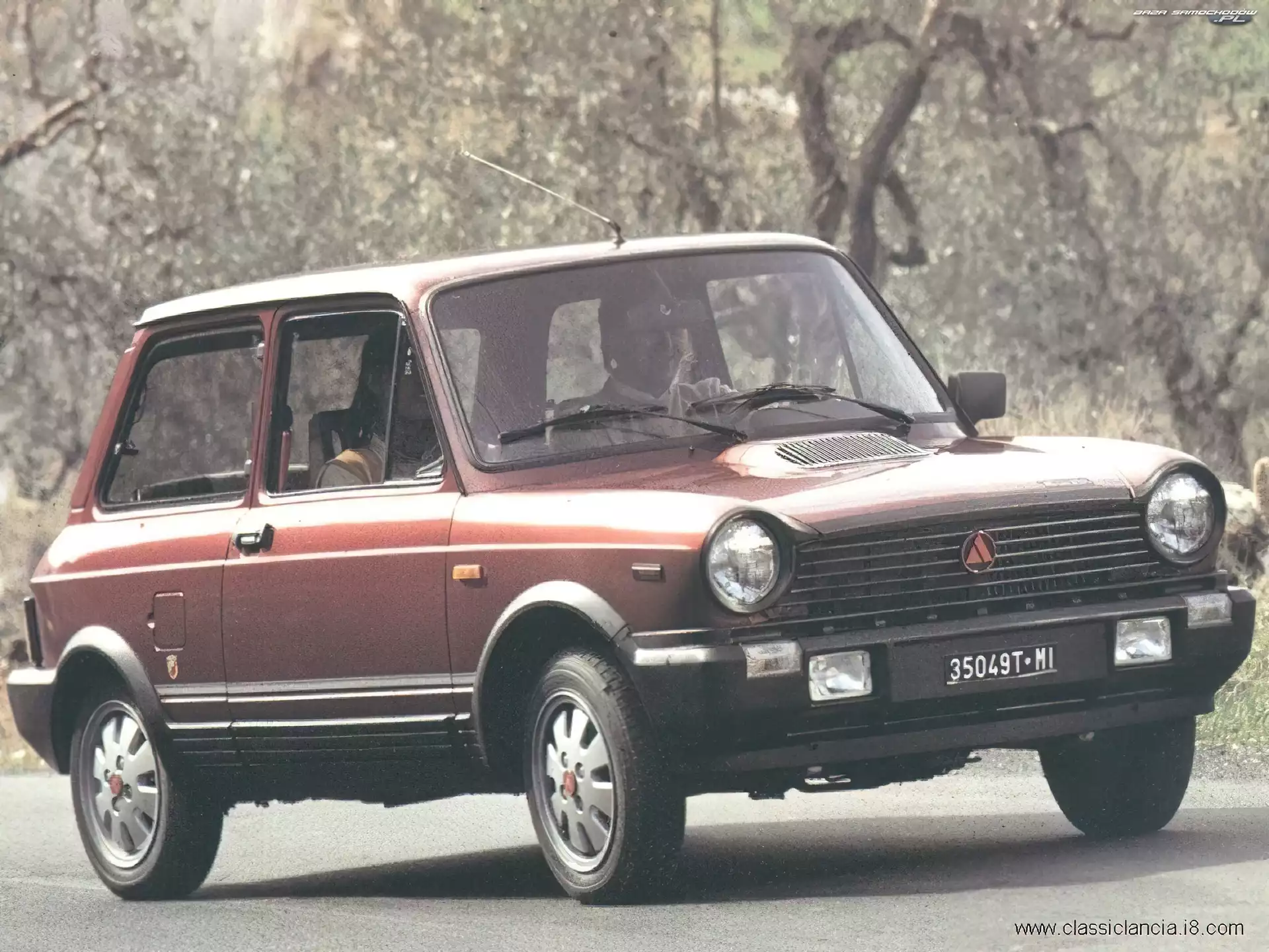 Autobianchi A112, Prawy, Antena, Bok