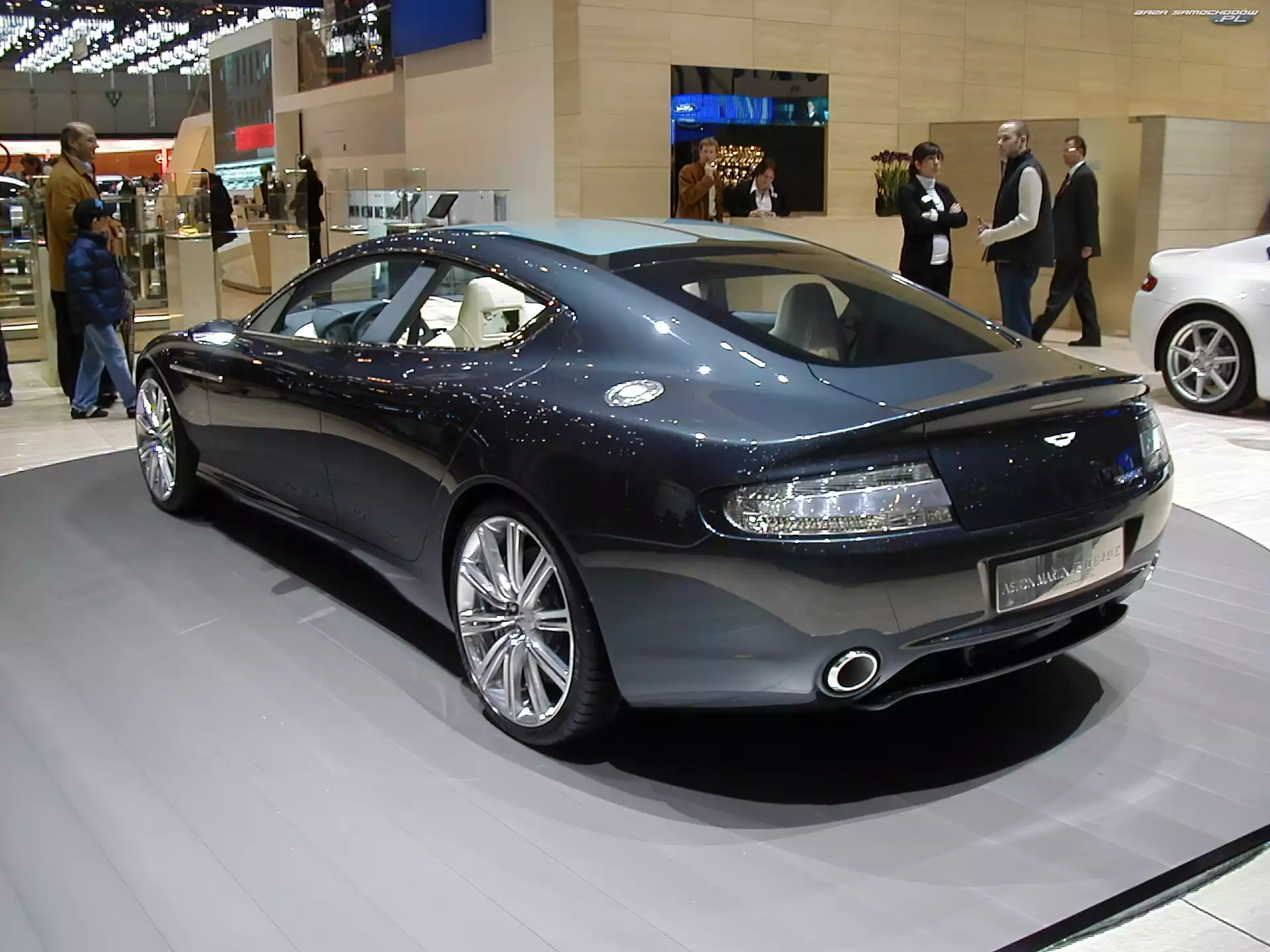 Aston Martin Rapide, Prezentacja