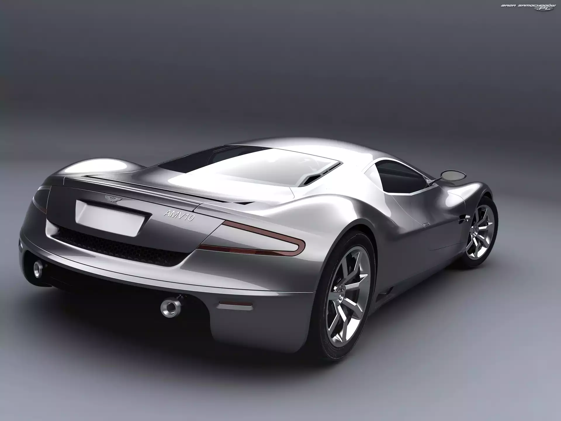 Aston Martin AMV10, Prototyp, Wydech, Rura