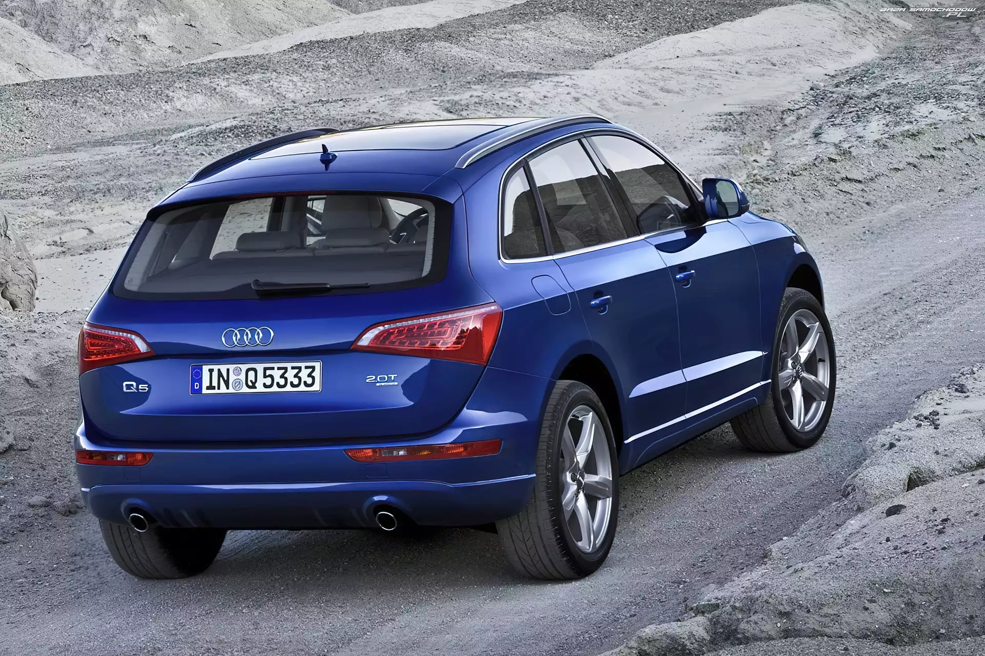 Antena, Audi Q5