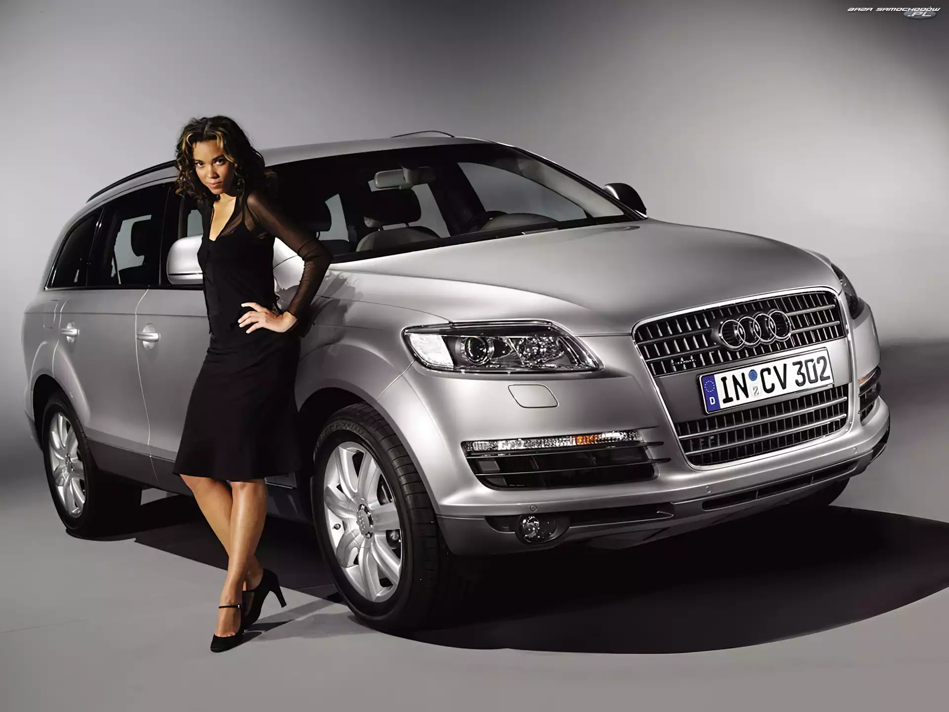 Modelka, Audi Q7